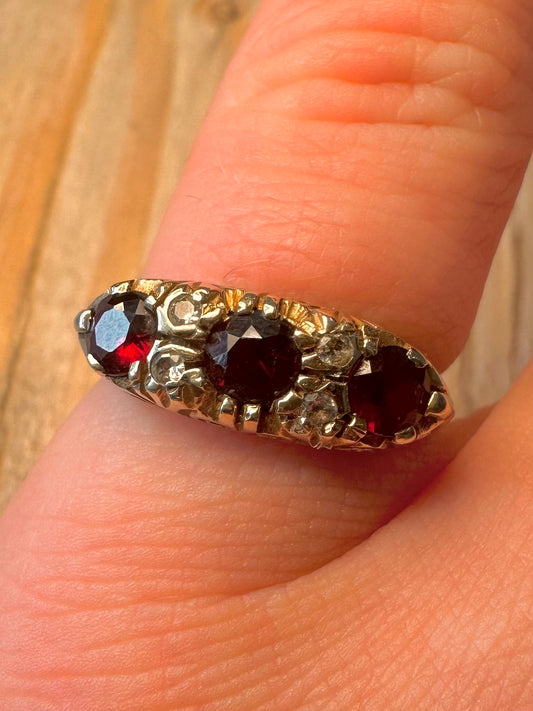 Vintage 9ct Gold Garnet and White Stone Victorian Style Size M Ring