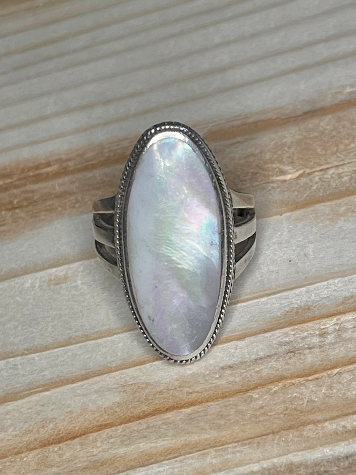 Oval Mother Of Pearl 925 Sterling Silver Size S Ring