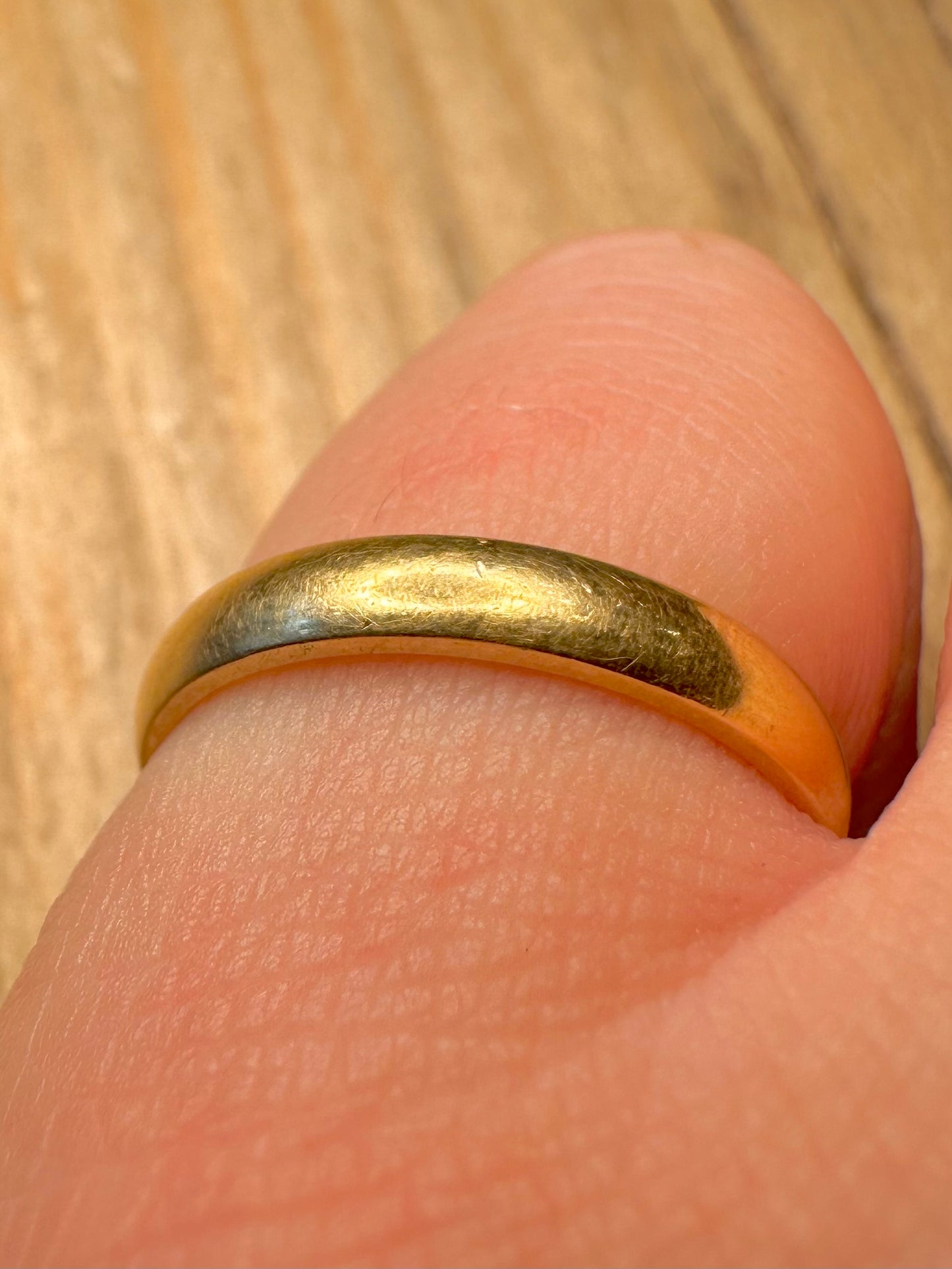 Vintage 18ct Gold Band Size N1/2 Ring