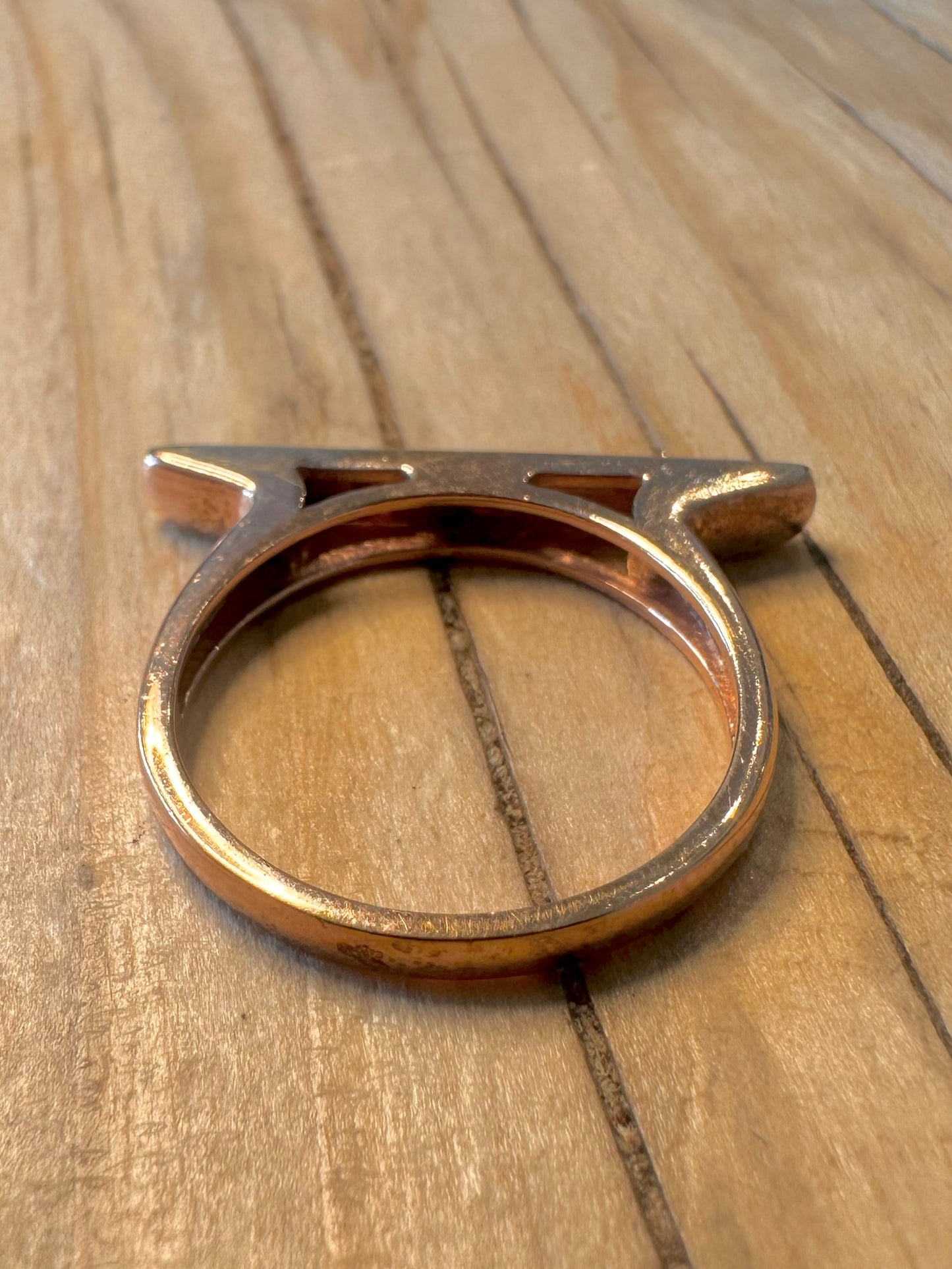 Modern Rose Gold Bar with Dark Stone 925 Silver Size U Ring