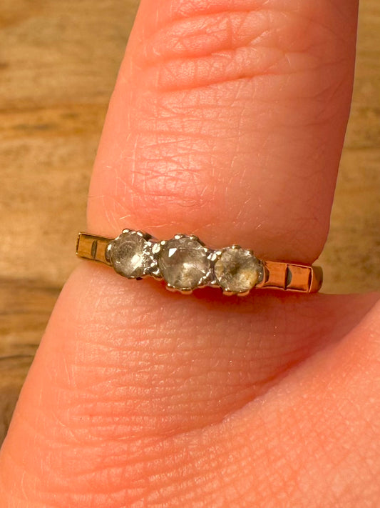 Vintage 1989 9ct Gold White Stone Size M Ring