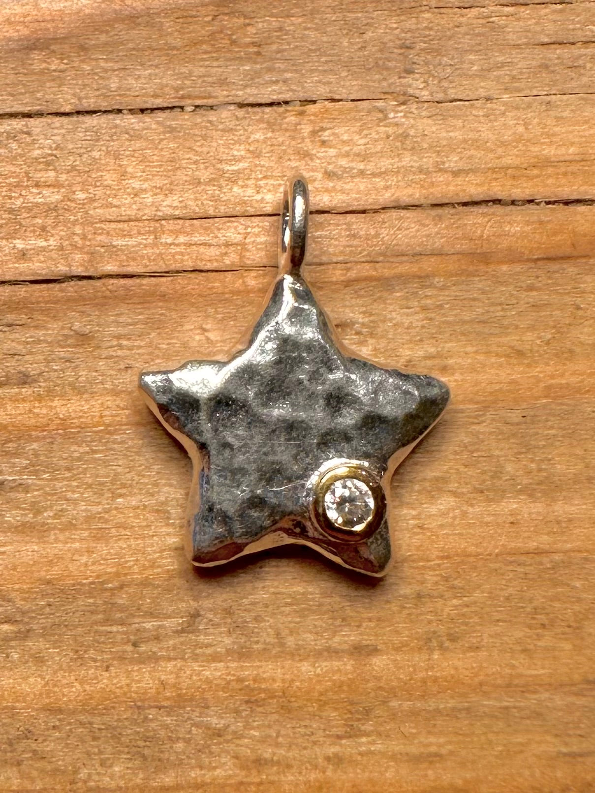 Modern Hammered Star White Stone 925 Sterling Silver Pendant