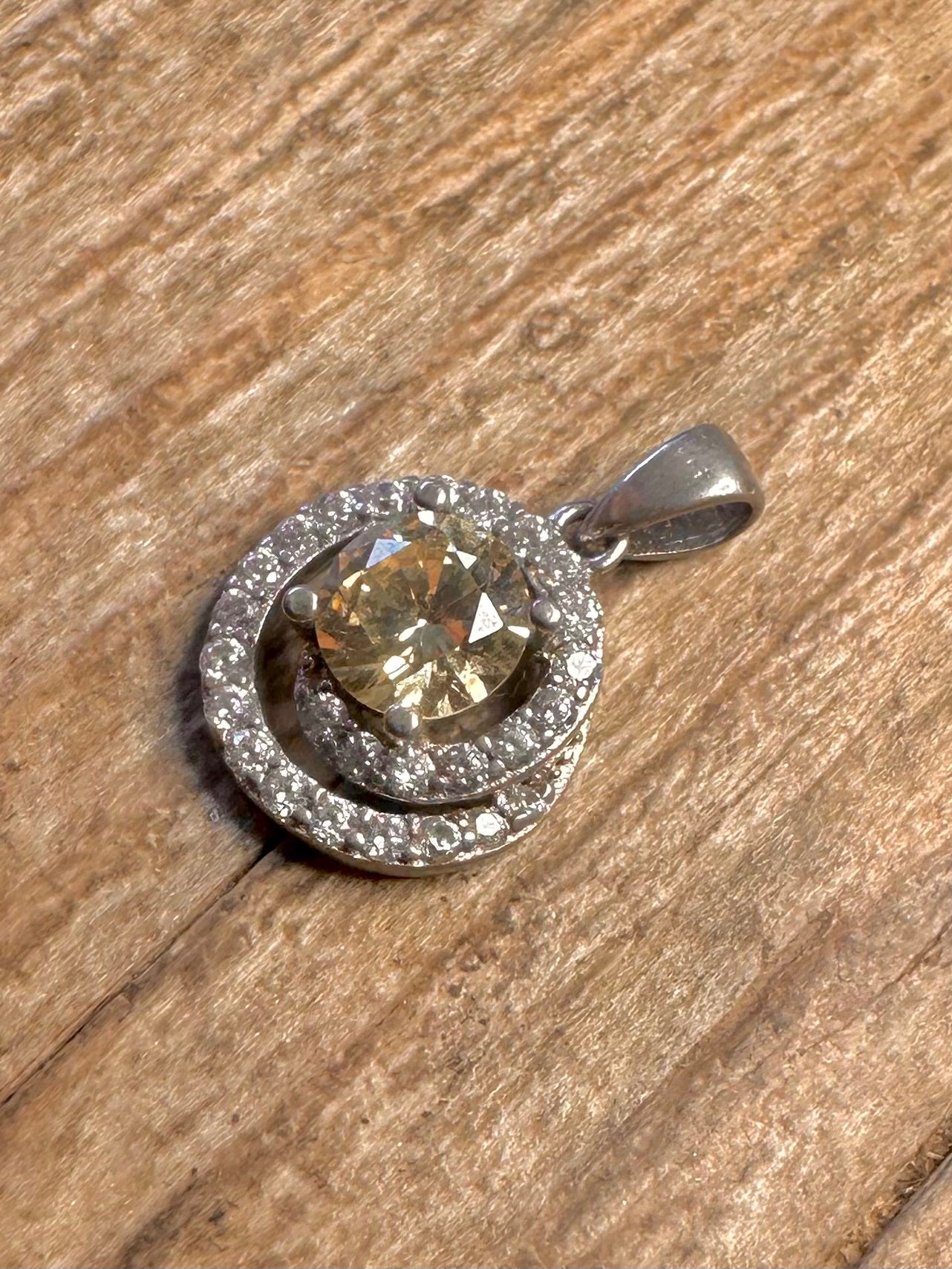 Moderner Citrin- und Weiß-CZ-Kreis-Anhänger aus 925er Sterlingsilber