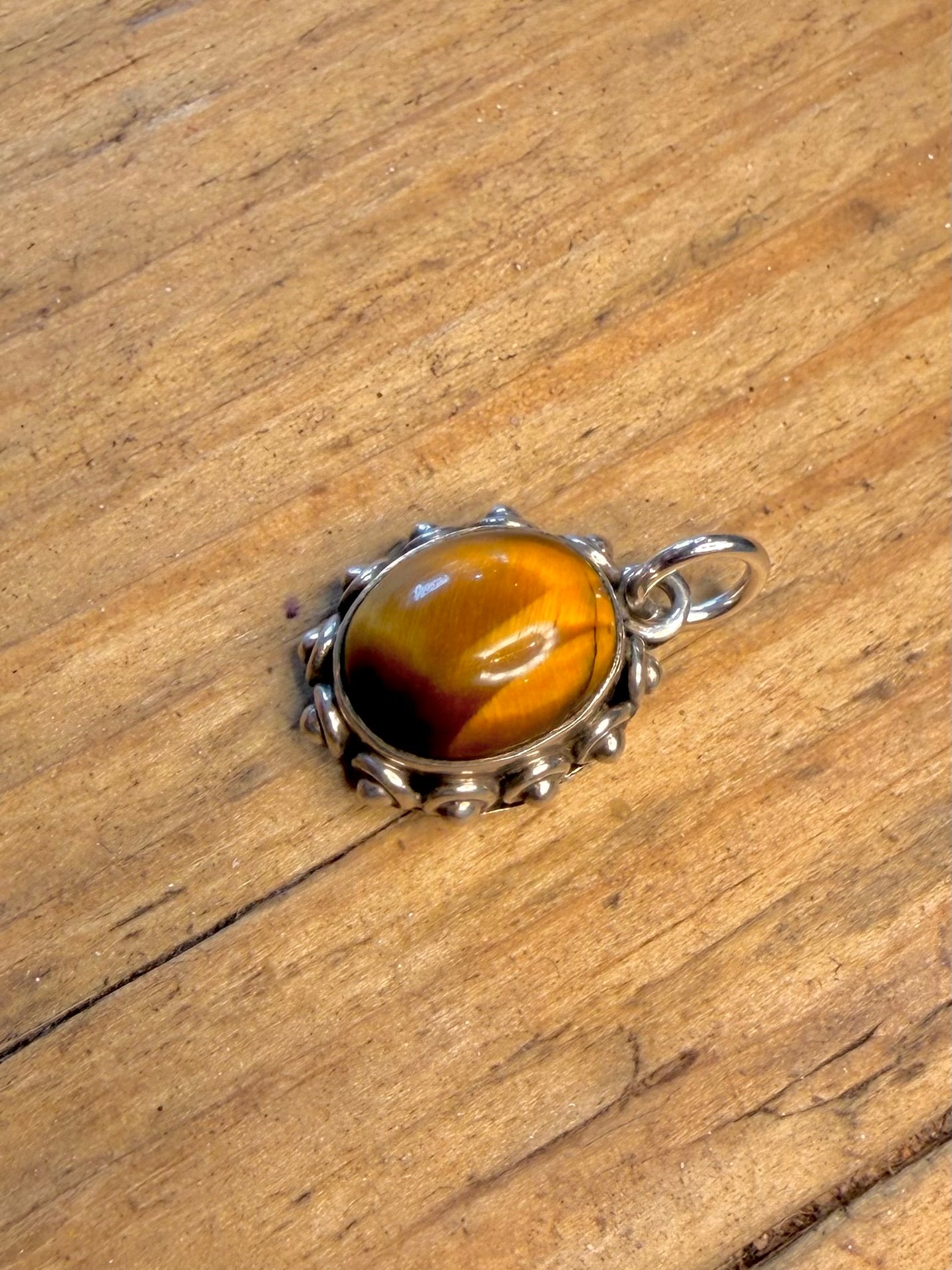 Tigers Eye Decortive Beaded Edges 925 Sterling Silver Pendant