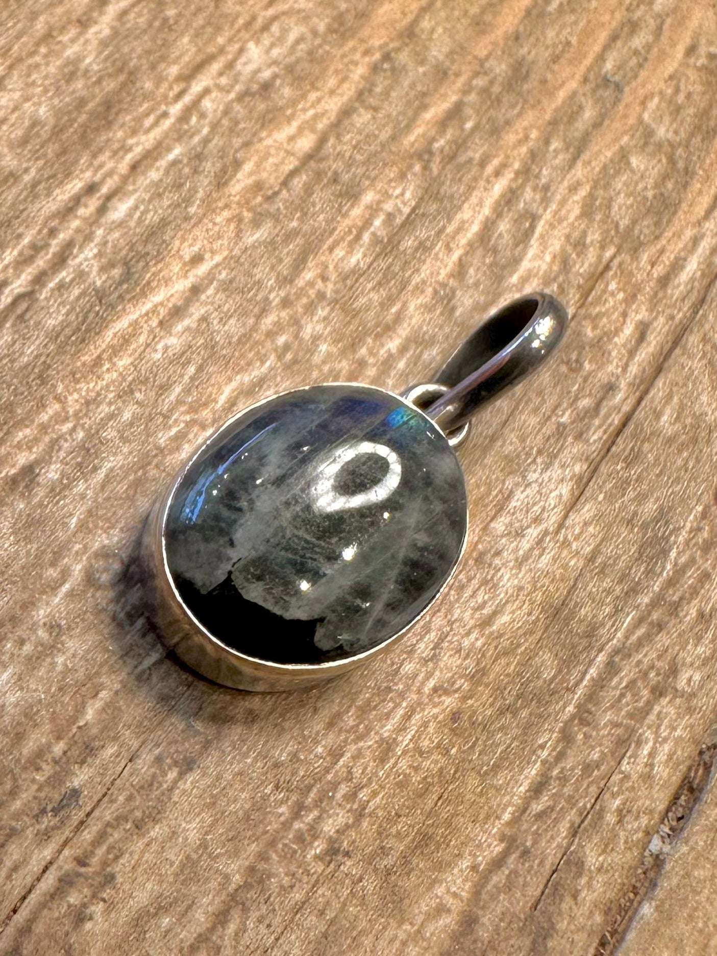 Vintage Labradorite Oval 925 Sterling Silver Pendant
