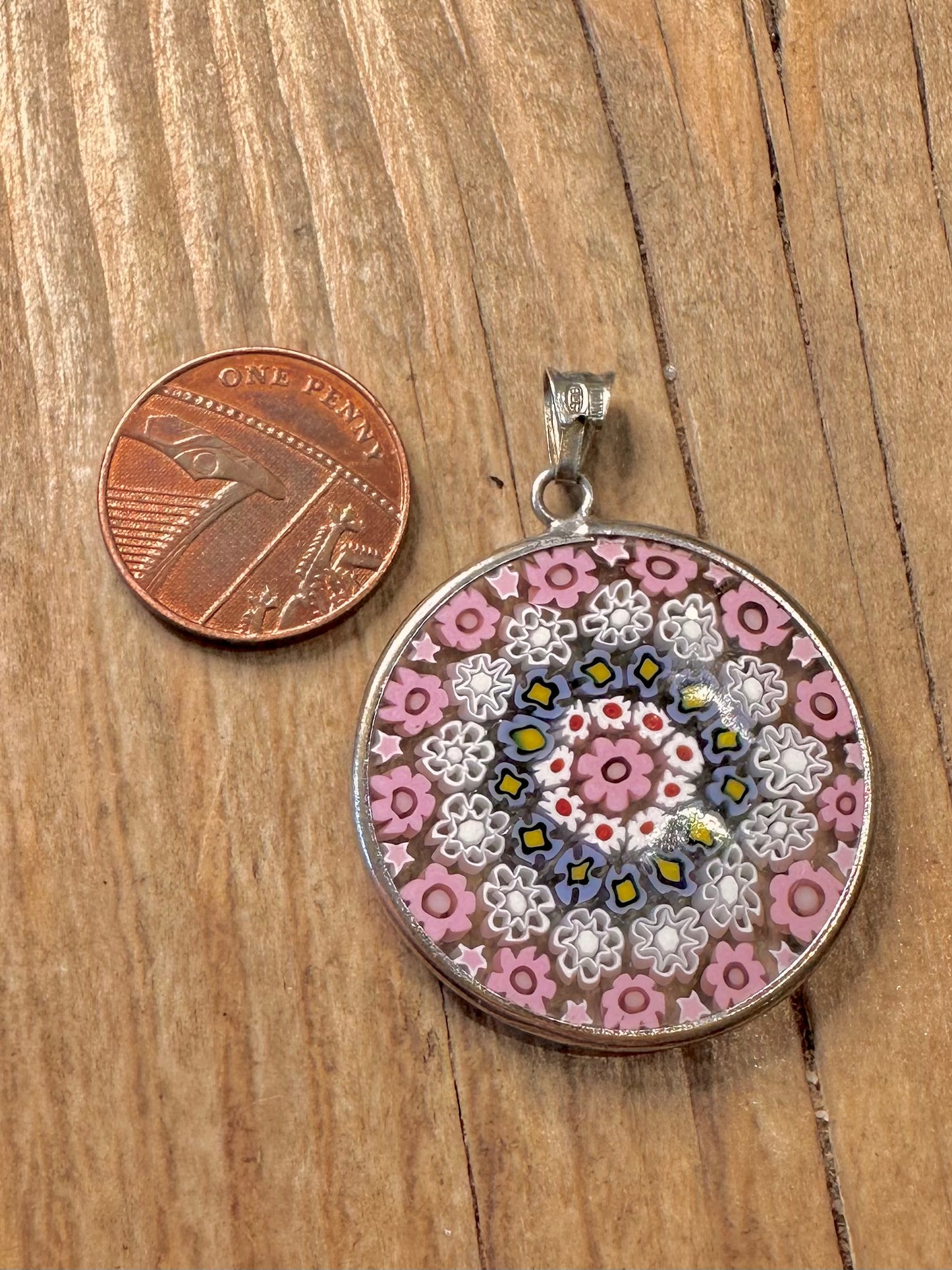 Anhänger aus Vintage rosa Murano-Glas mit Millefiori-Muster und 925er Sterlingsilber