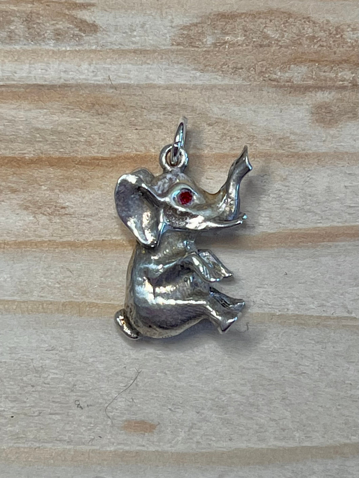 Small Sitting Heavy Garnet Eyed Elephant 925 Sterling Silver Pendant