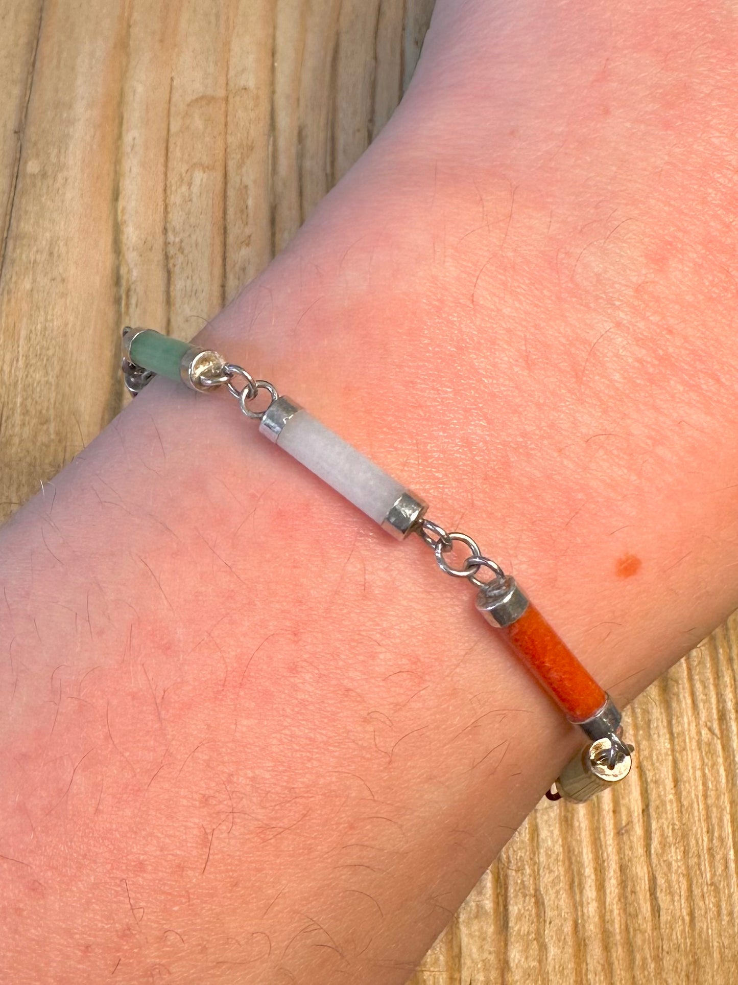 Mehrfarbiges Jade-Armband aus 925er Sterlingsilber, 19 cm