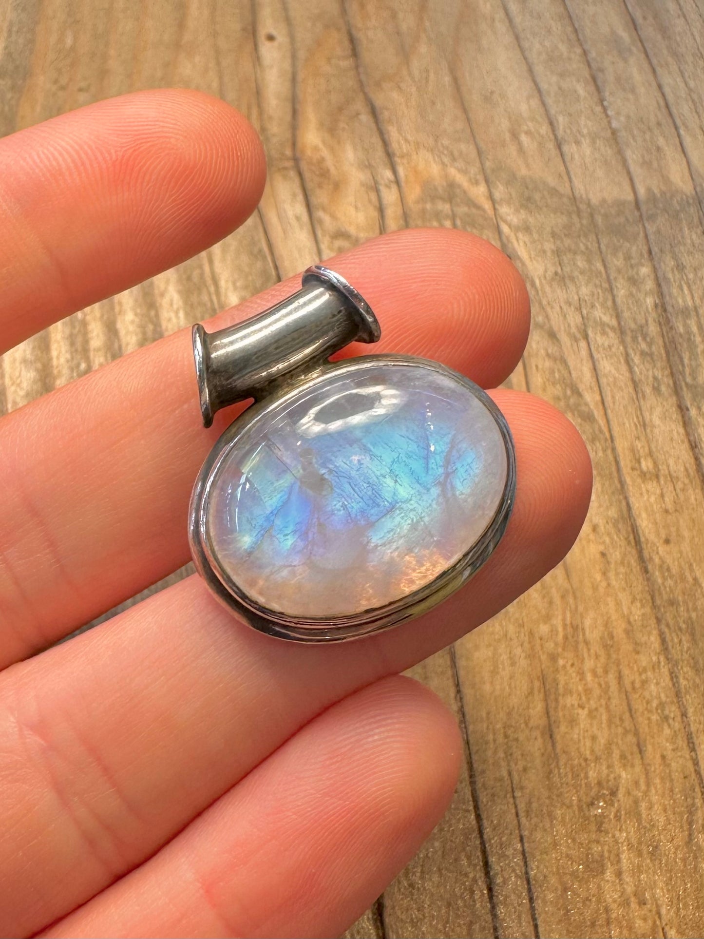 Regenbogen-Mondstein ovaler 925 Sterling Silber Anhänger