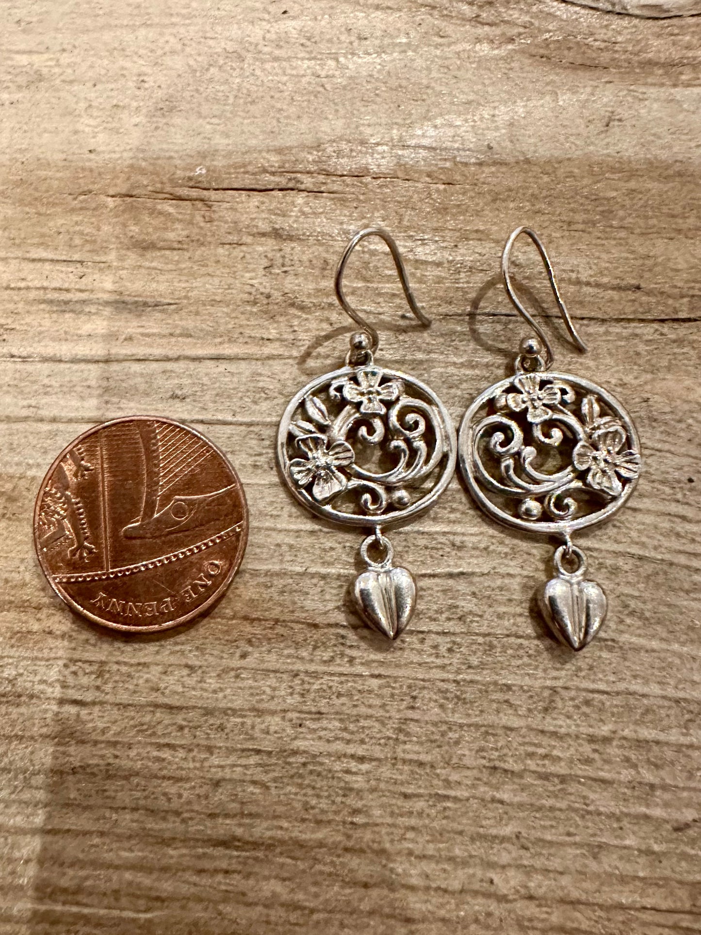 Vintage Floral and Leaf Dangle 925 Silver Earrings