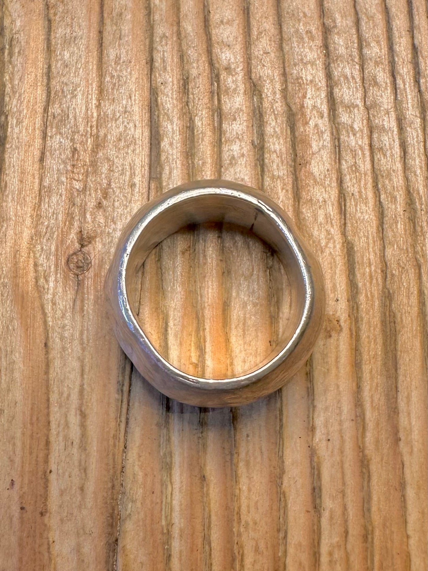 Massiver gehämmerter Ring aus 925 Sterling Silber Größe S