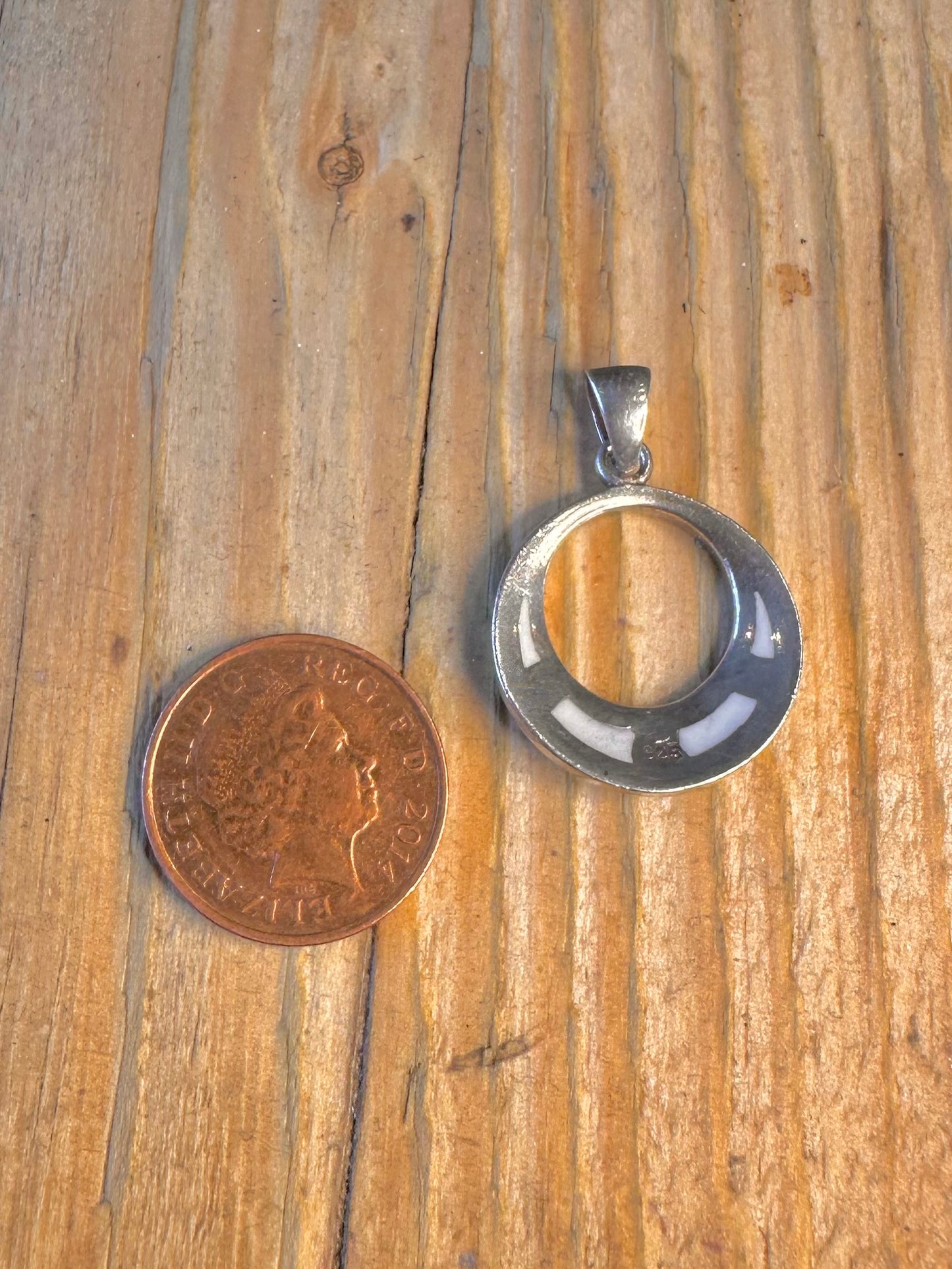 Blue Mother of Pearl Circle 925 Sterling Silver Pendant
