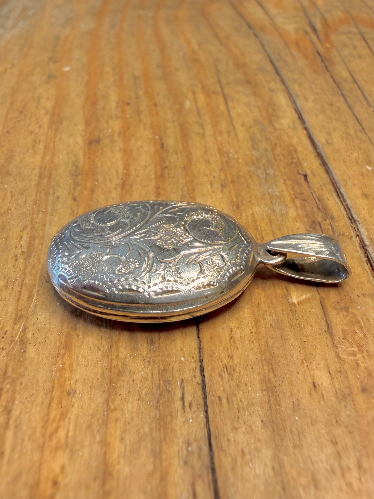 Oval Floral Engraved Locket 925 Sterling Silver Pendant
