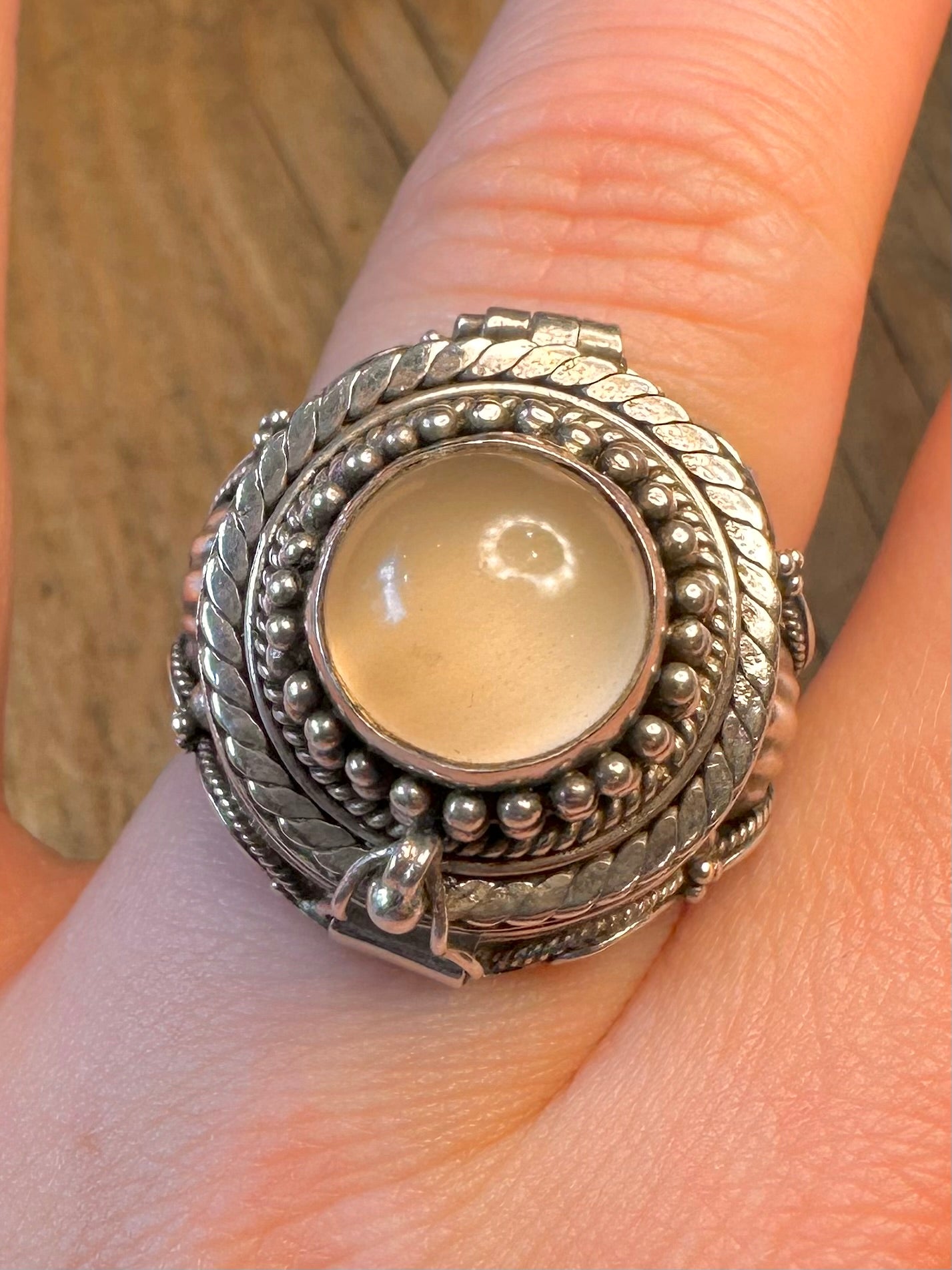White Stone Intricate Braided Detailing Chunky Poison Ring 925 Sterling Silver Size Q Ring