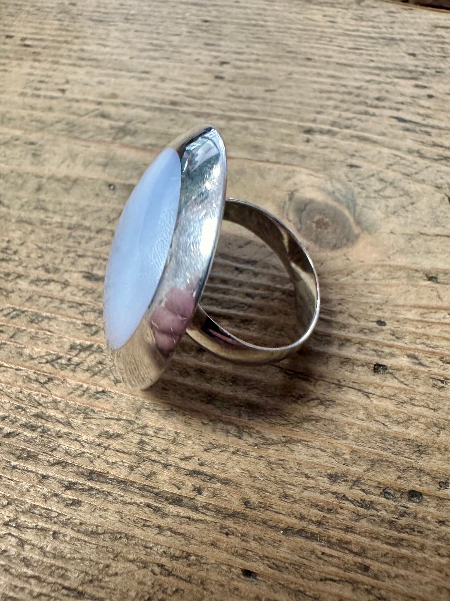 Modernist Circle Mother of Pearl 925 Silver Size R Ring