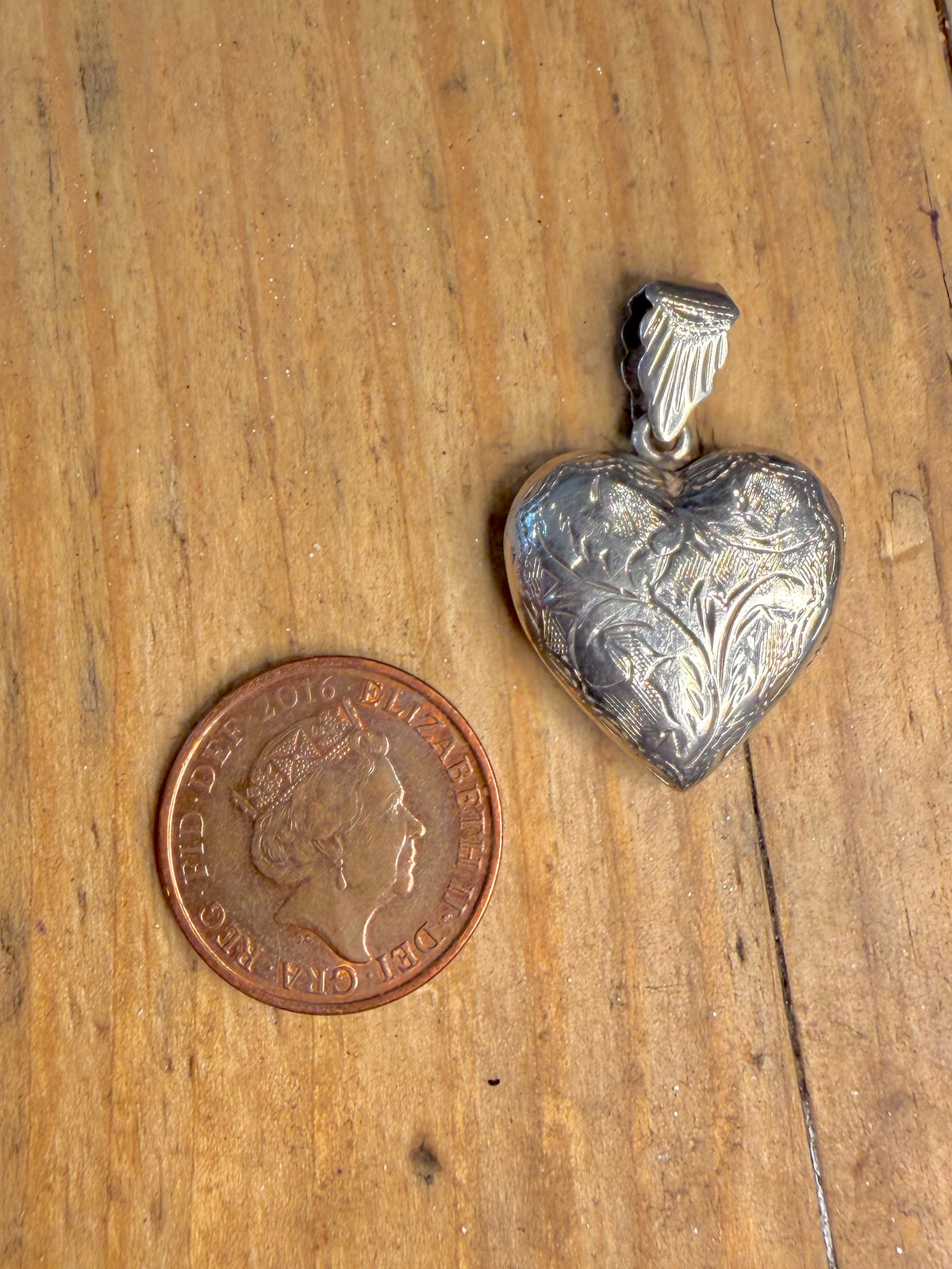 Heart Floral Engraved Locket 925 Sterling Silver Pendant
