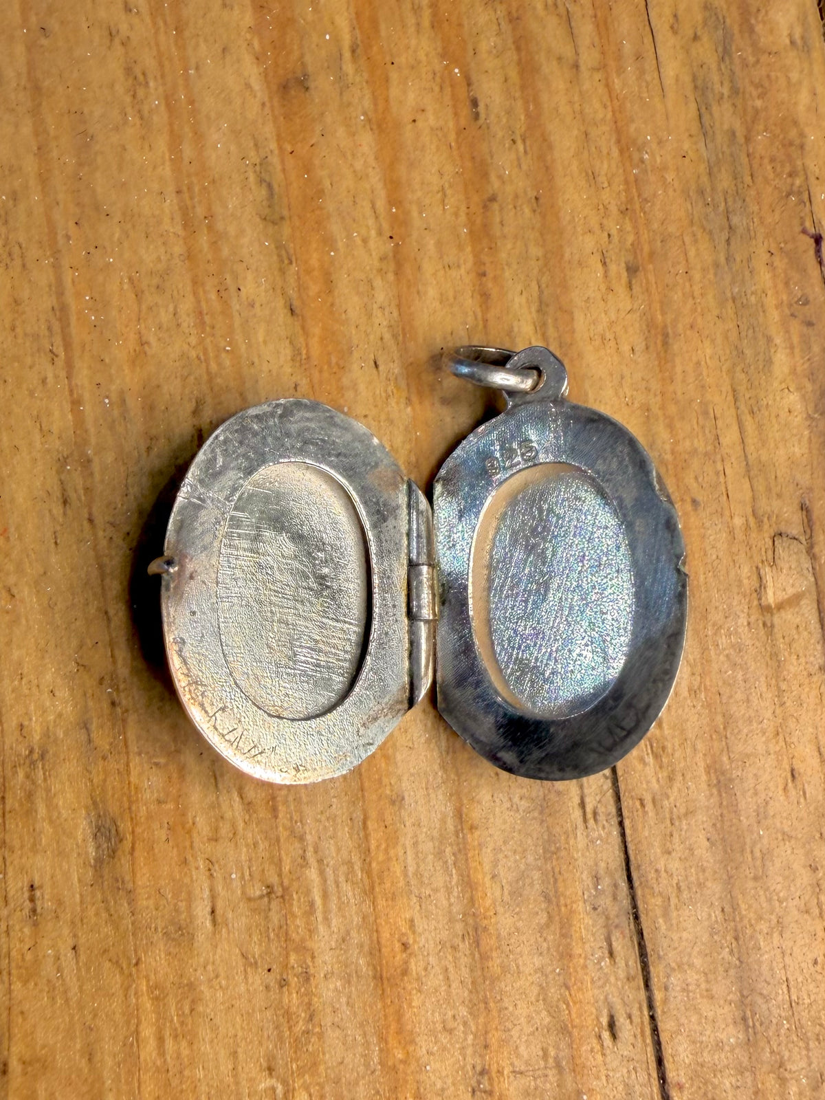 Oval Floral Engraved Locket 925 Sterling Silver Pendant