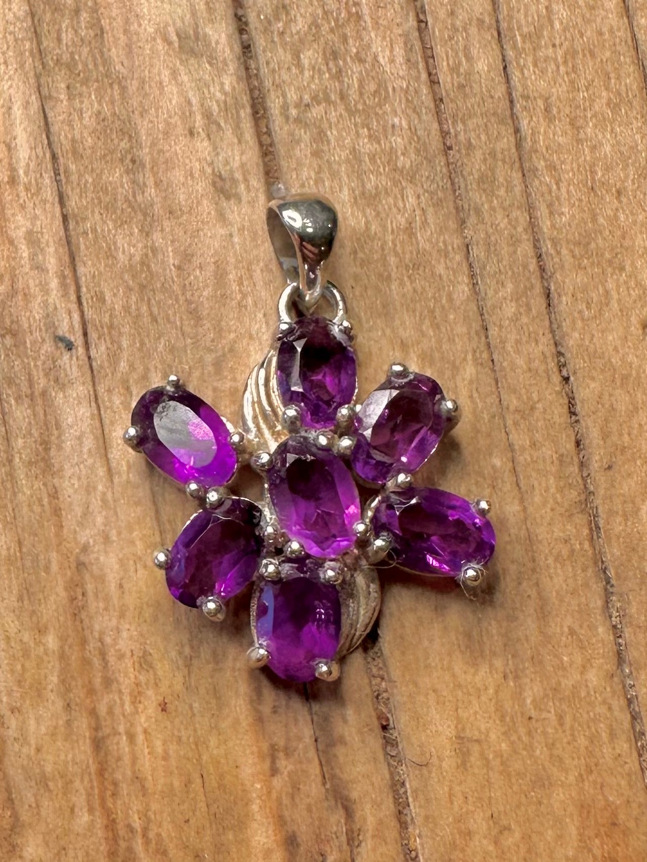 Vintage Amethyst Faceted Floral 925 Sterling Silver Pendant