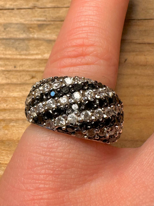 Vintage Black and White DQCZ Dome 925 Sterling Silver Size K1/2 Ring