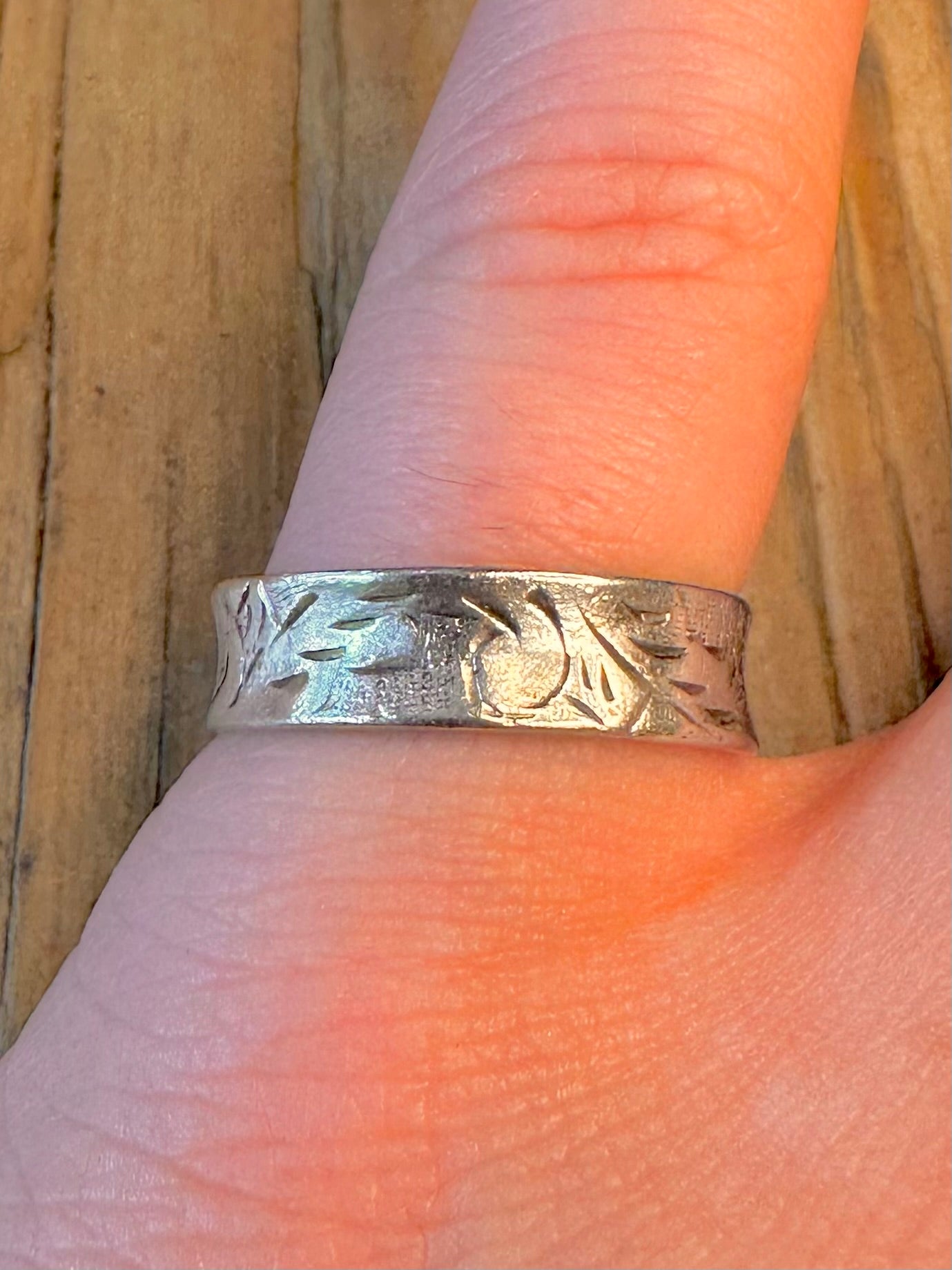 Engraved Pattern Curved Band 925 Sterling Silver Size P Ring