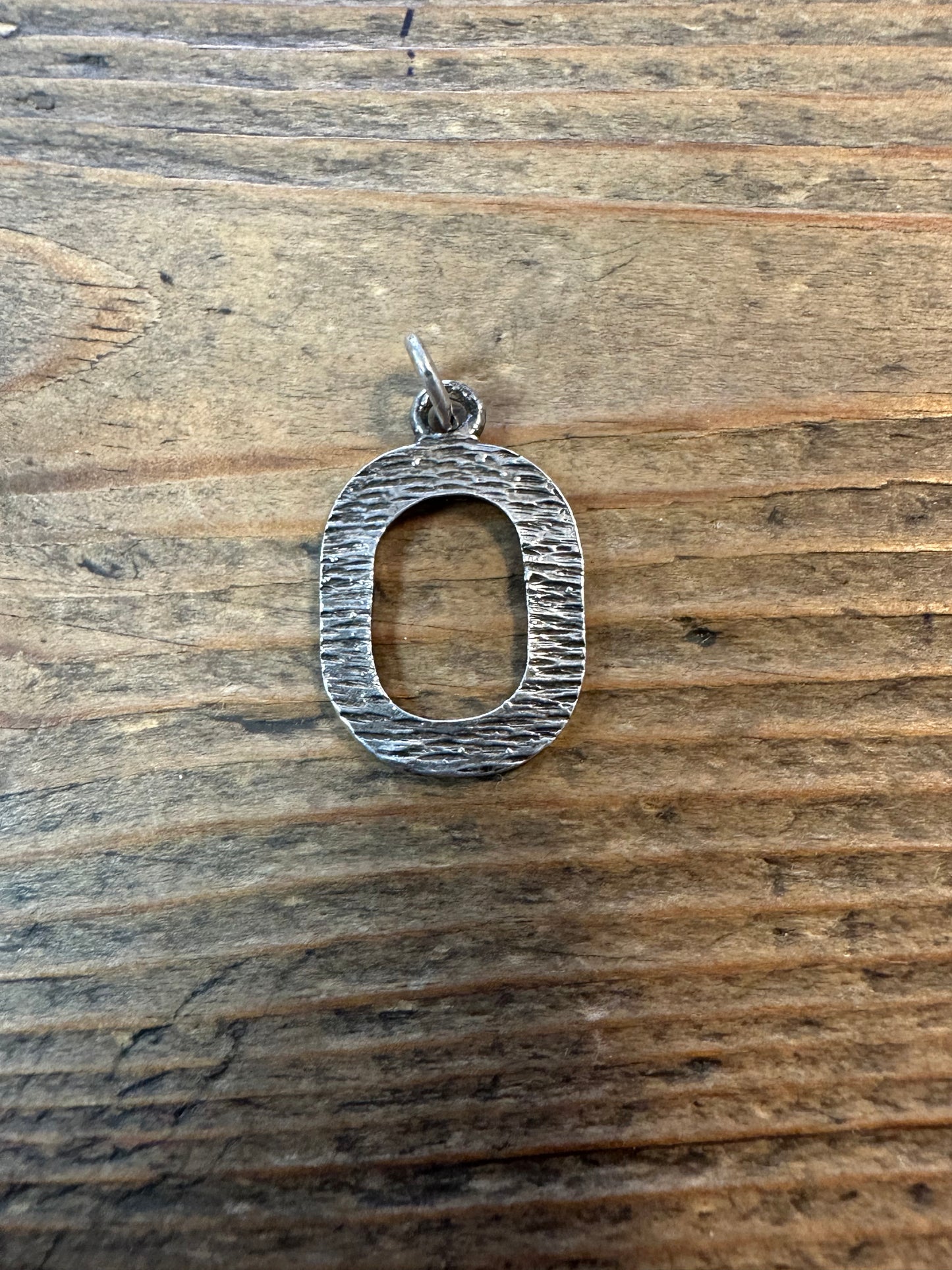 Vintage O Letter Bark Effect 925 Silver Pendant