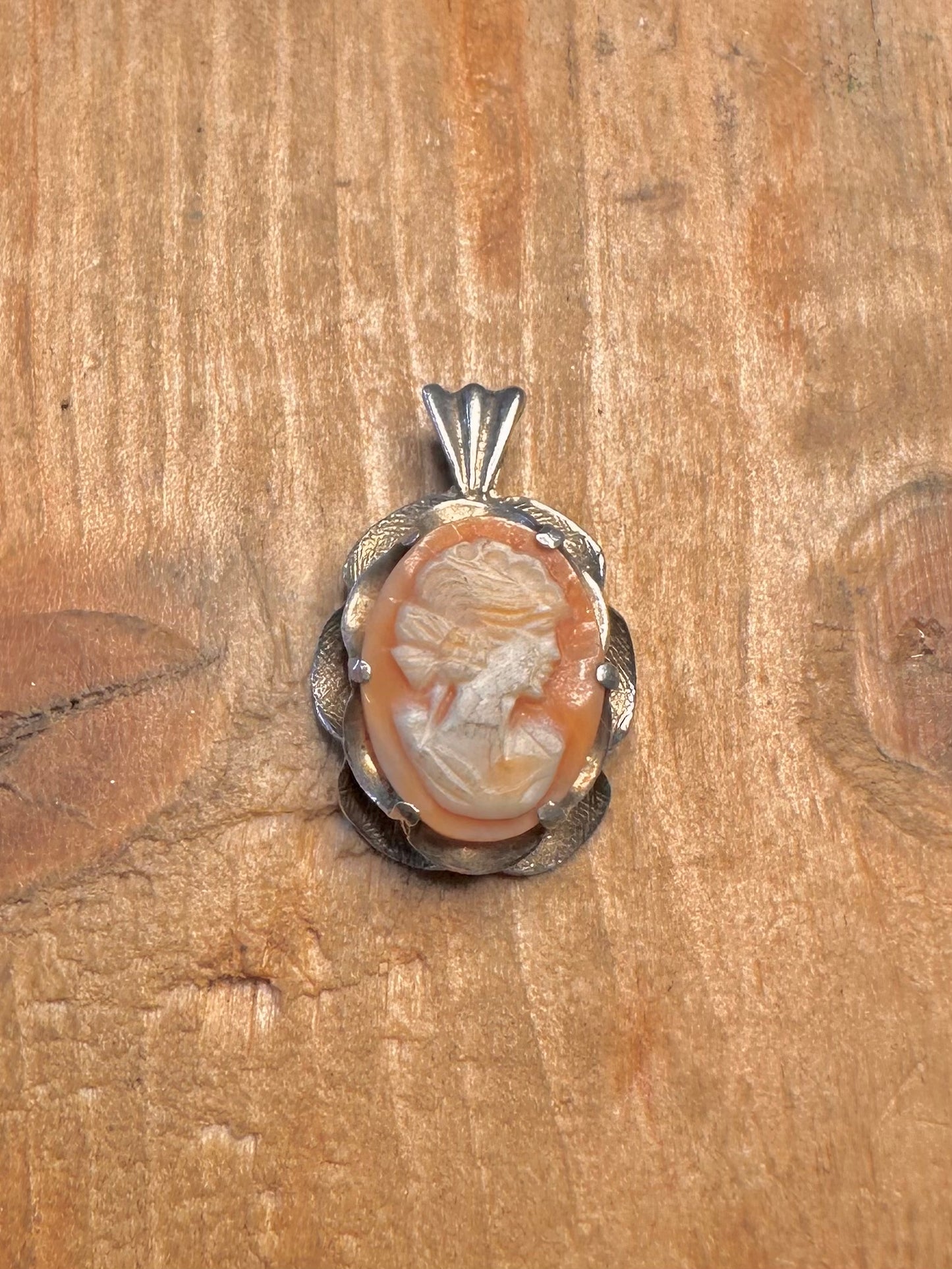 Cameo 1974 Scolloped Mount 925 Sterling Silver Pendant