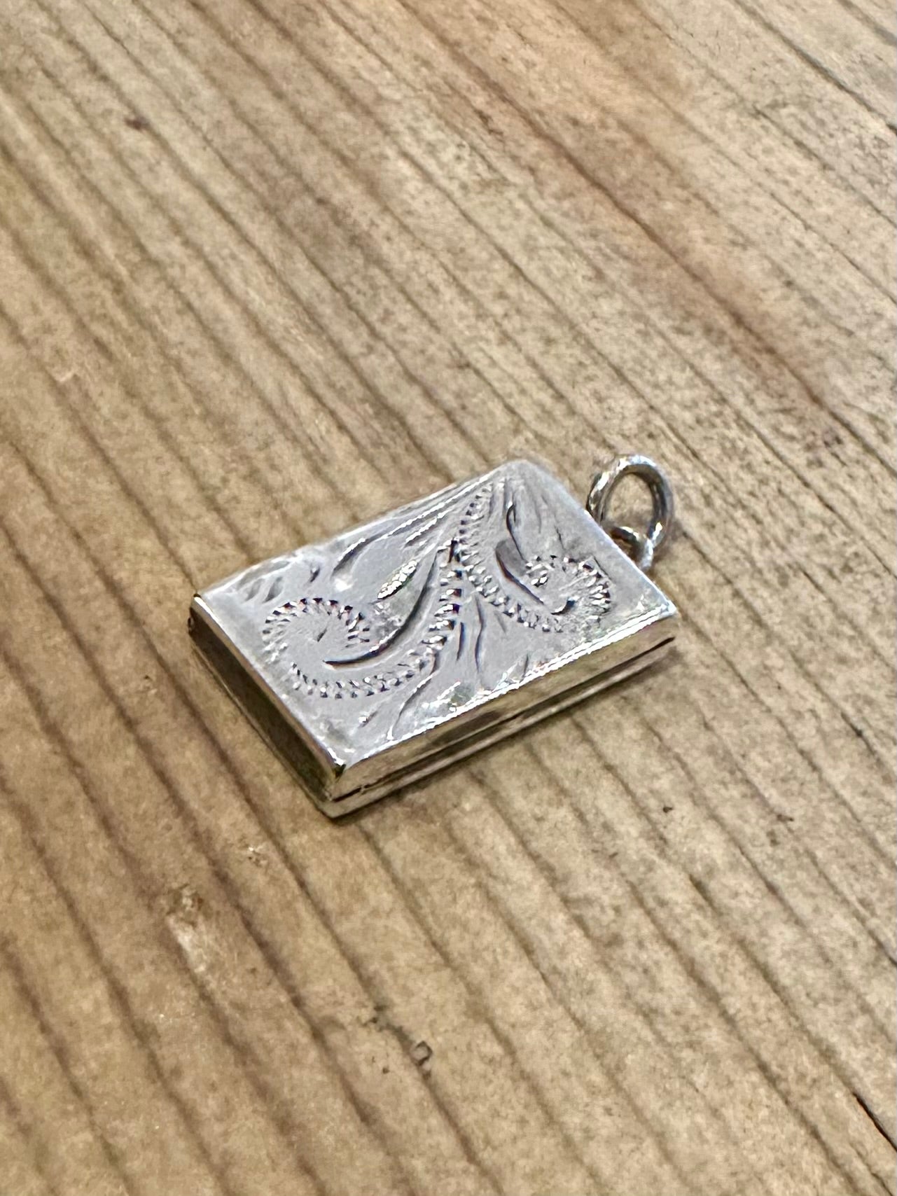 Vintage 1982 Rectangle Engraved 925 Silver Locket Pendant