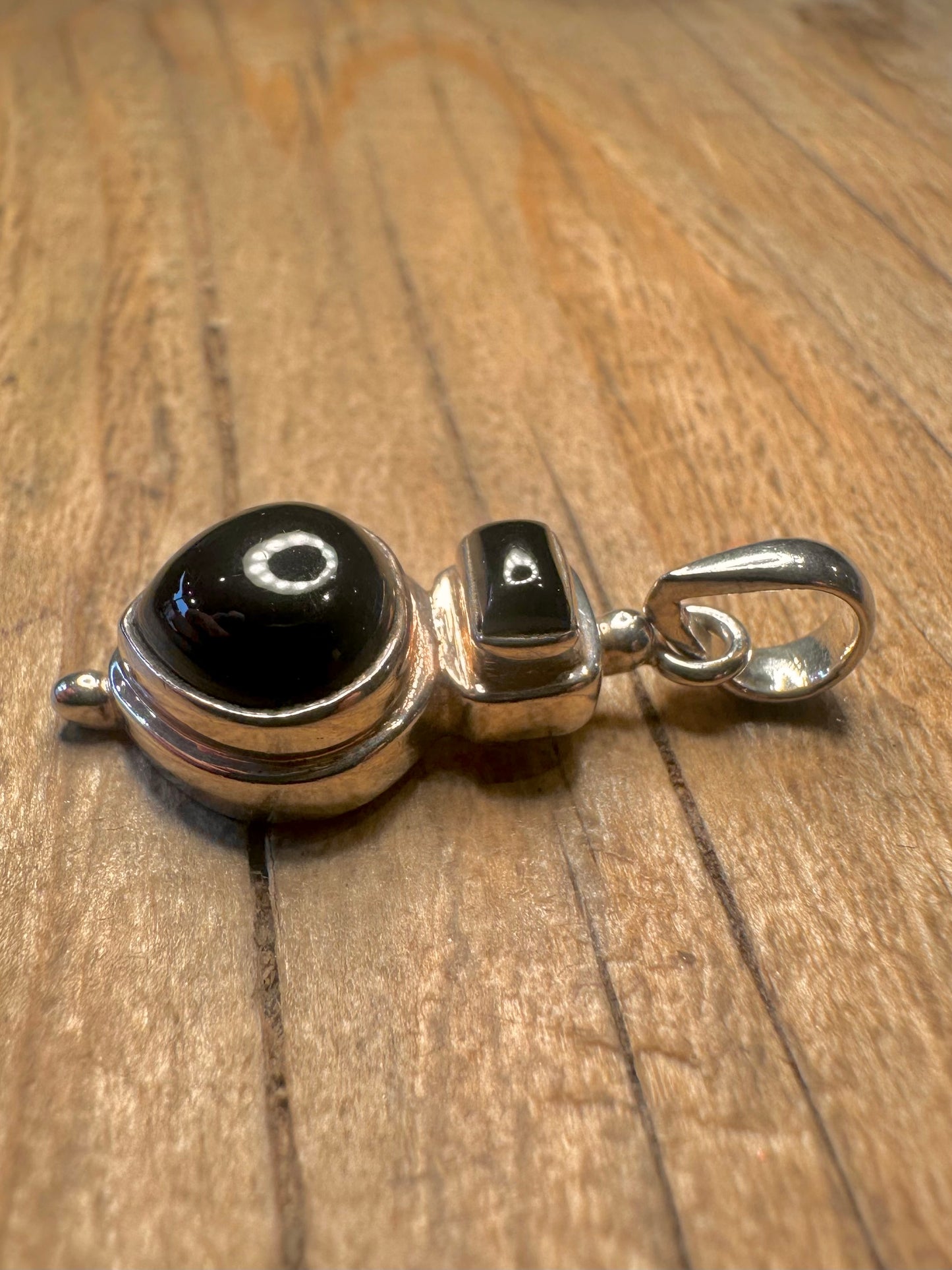 Vintage Onyx 925 Sterling Silver Pendant