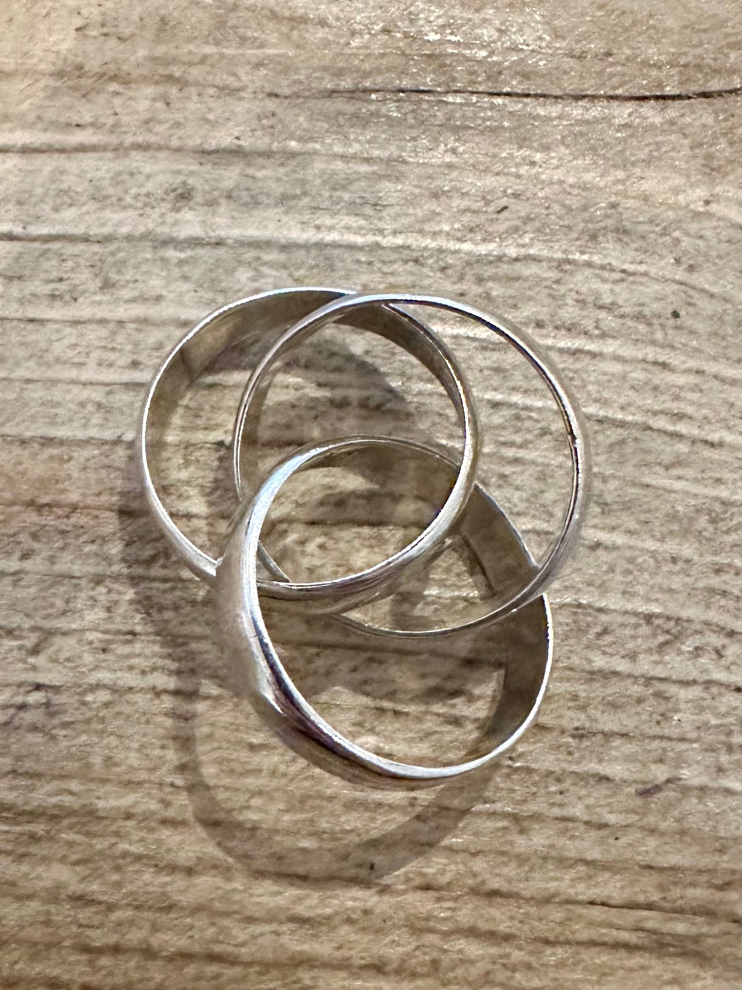 Abstract Hammered Three Band 925 Silver Size J Ring