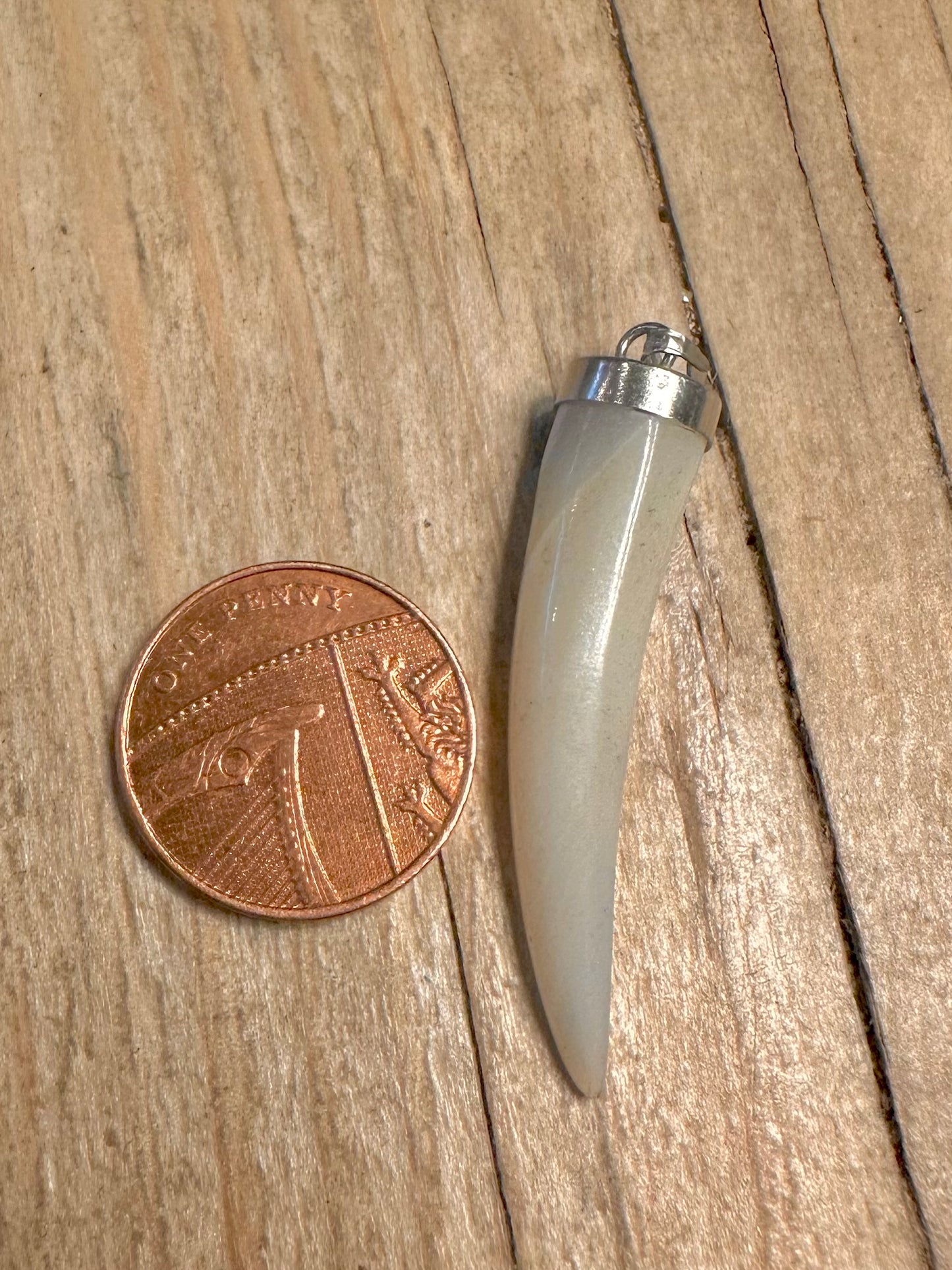 Vintage Mother of Pearl Claw 925 Sterling Silver Pendant