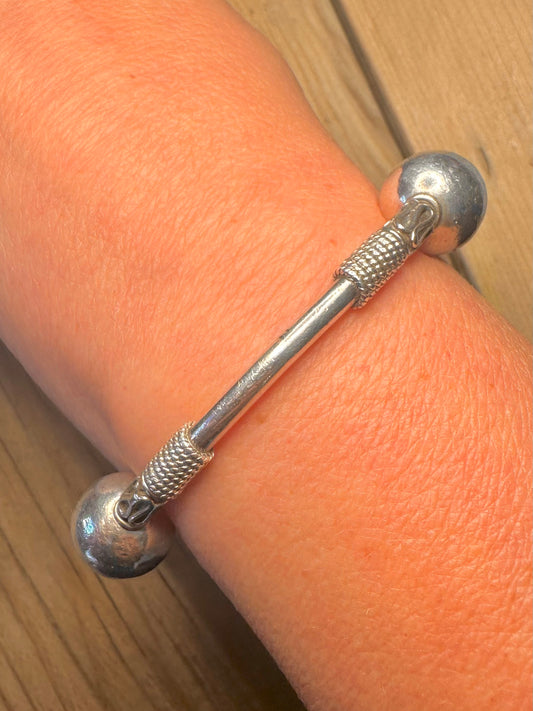 Vintage Tribal Ball 925 Sterling Silver Bangle