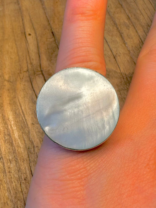 Blue Mother of Pearl Circle 925 Sterling Silver Size N Ring