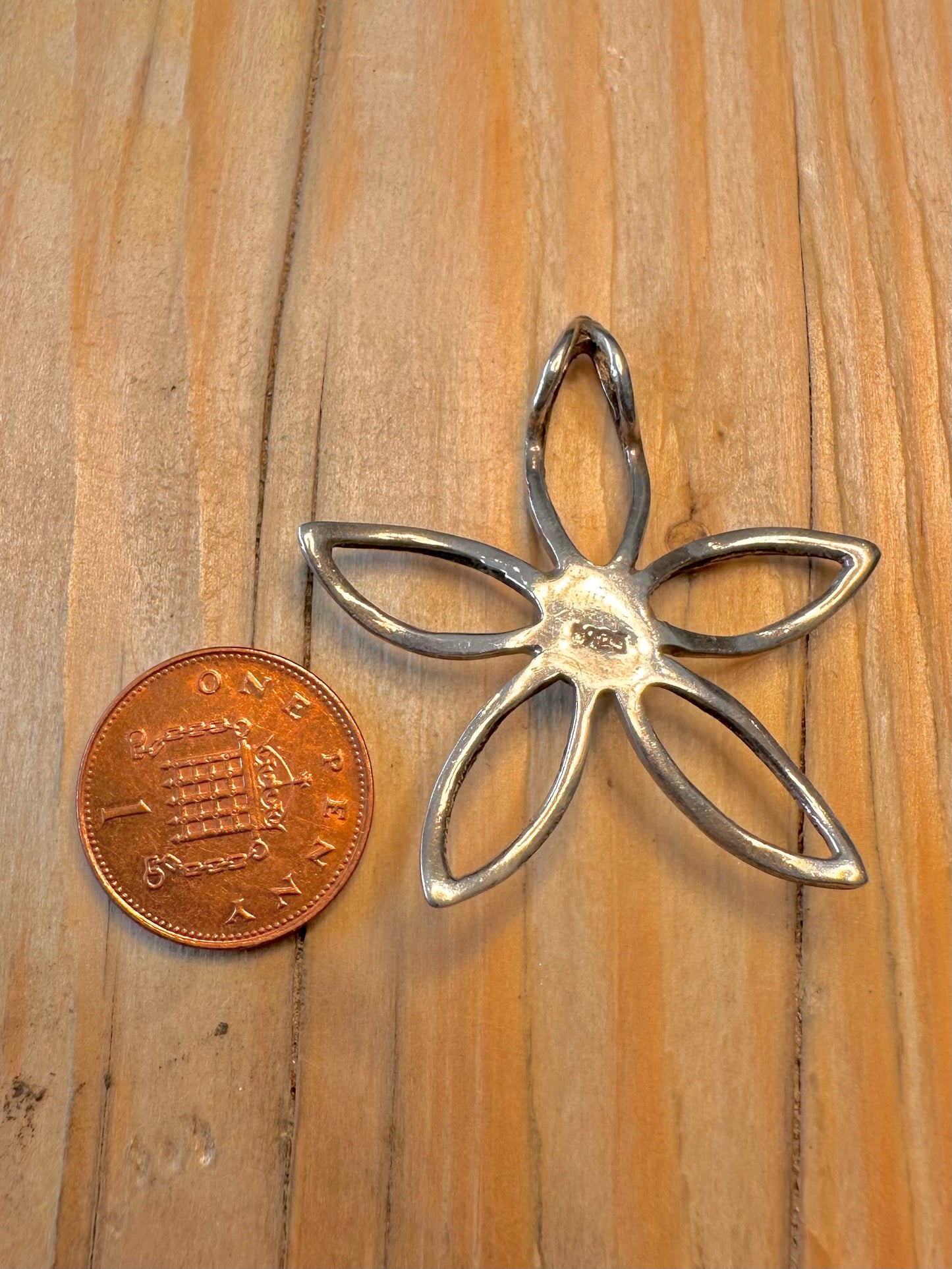 Vintage Abstract Flower 925 Silver Pendant