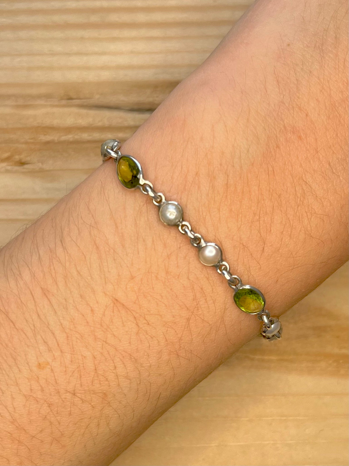 Delicate Pearl and Peridot 925 Sterling Silver 7.75 Inch Bracelet