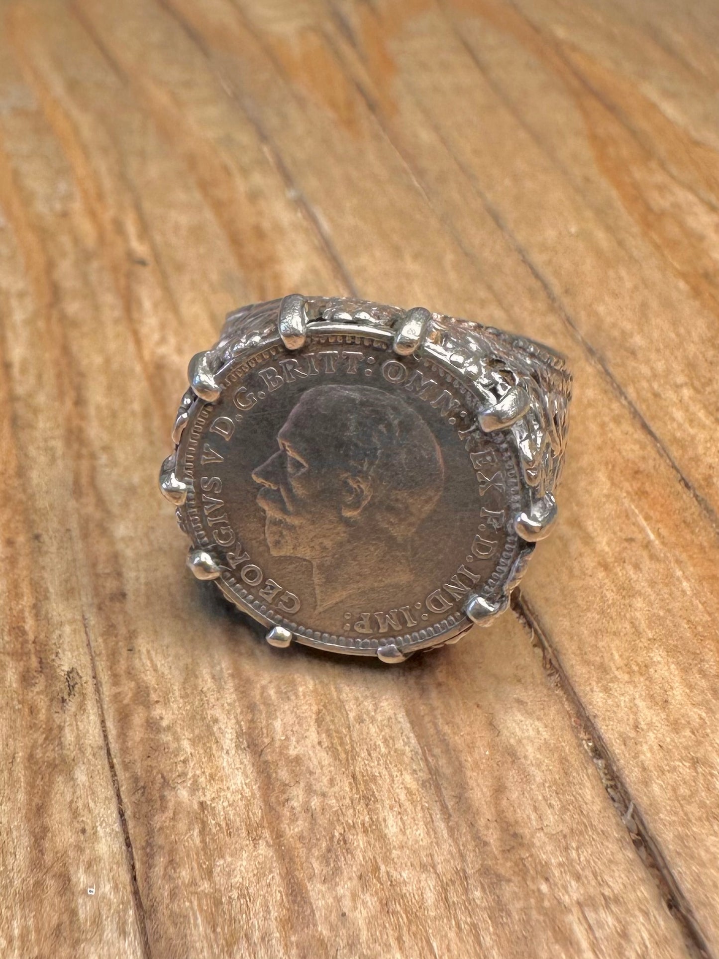 Vintage 1931 Threepence Coin Ornate 925 Sterling Silver Size M1/2 Ring