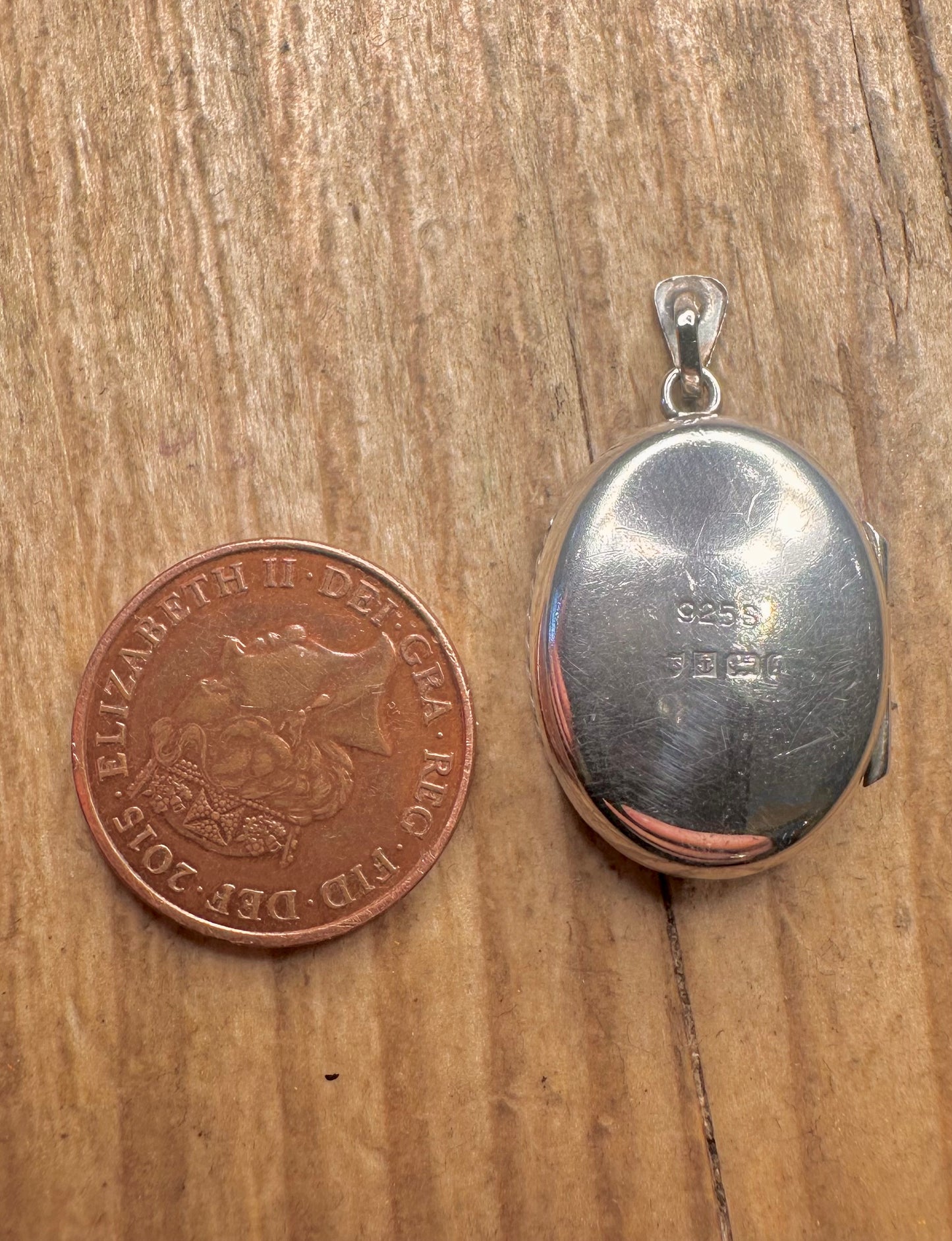 Vintage 1983 Floral Engraved Rope Twisted Edging Maker JS 925 Sterling Silver Locket Pendant