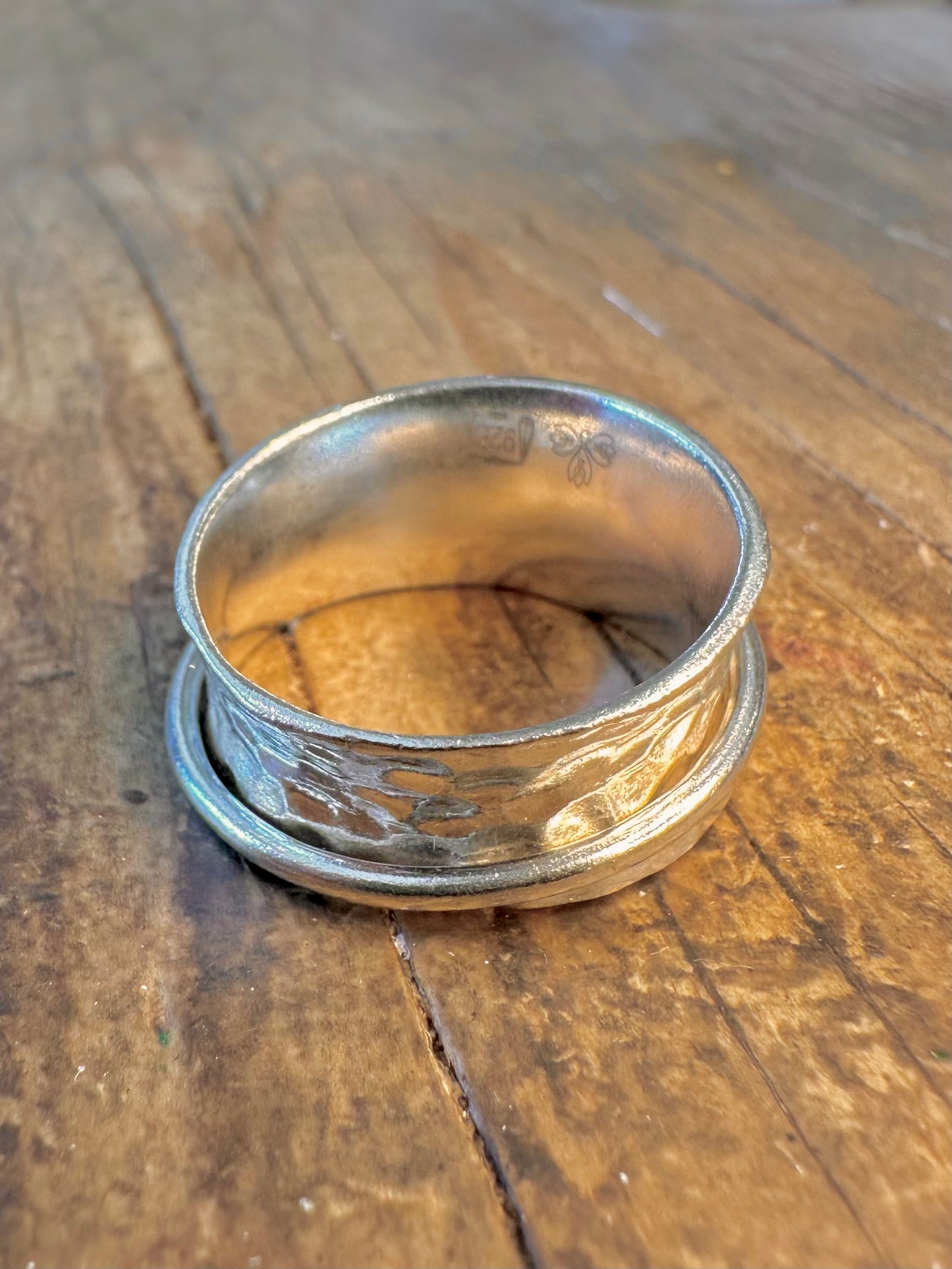Hammered Curved Spinner Band 925 Sterling Silver Size V Ring