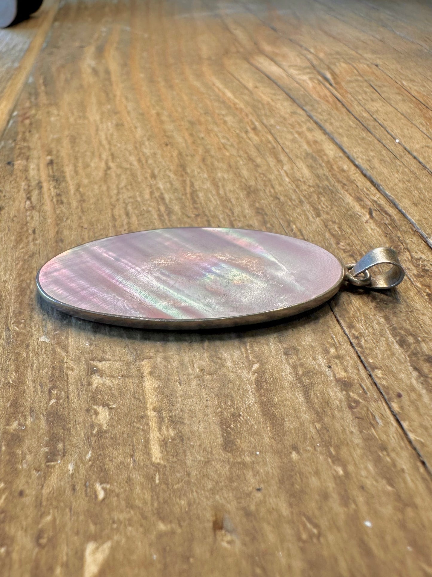 Oval Pink Mother of Pearl 925 Sterling Silver Pendant