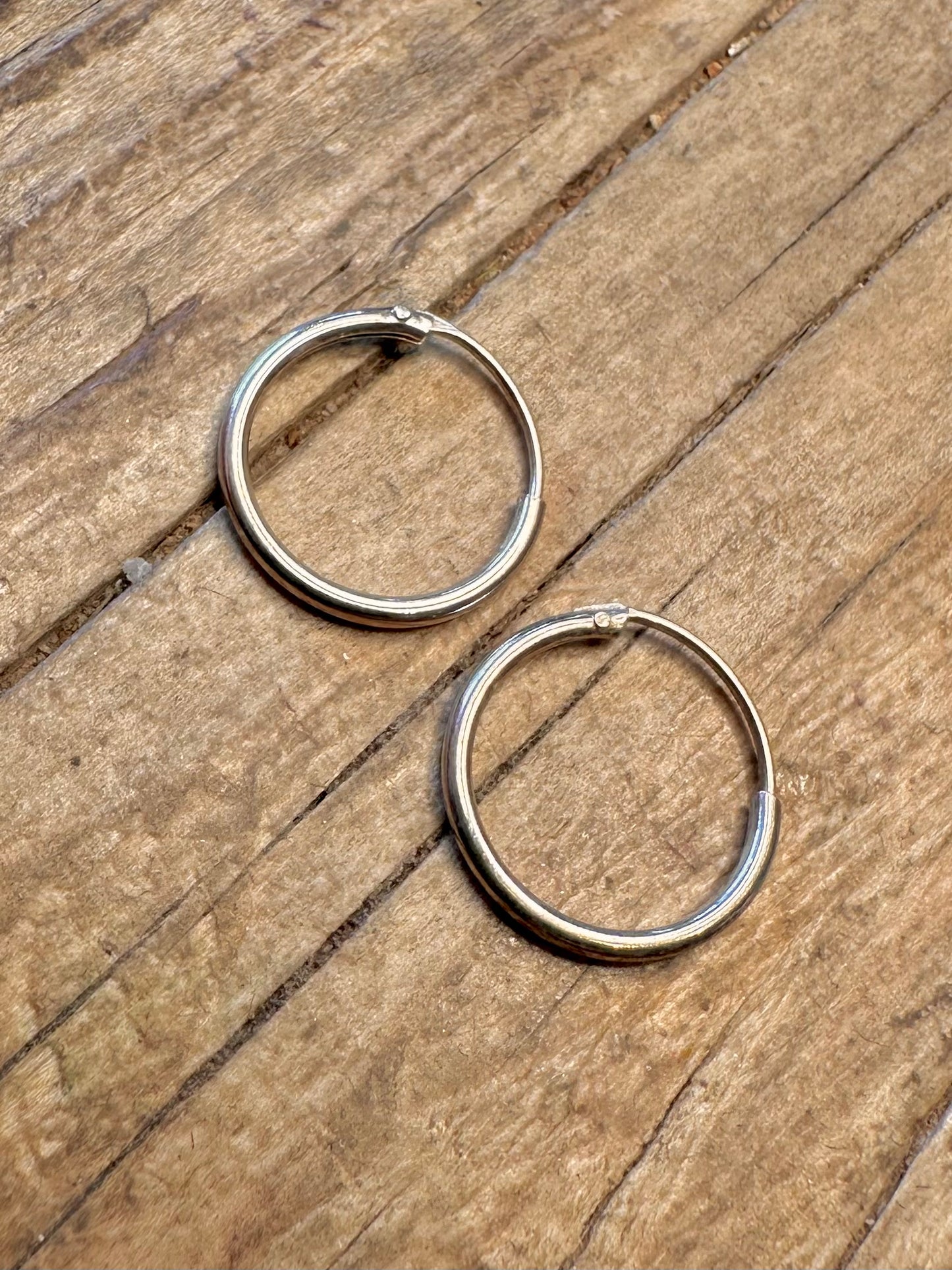 Kleine Creolen Schlafohrringe aus 925er Sterlingsilber
