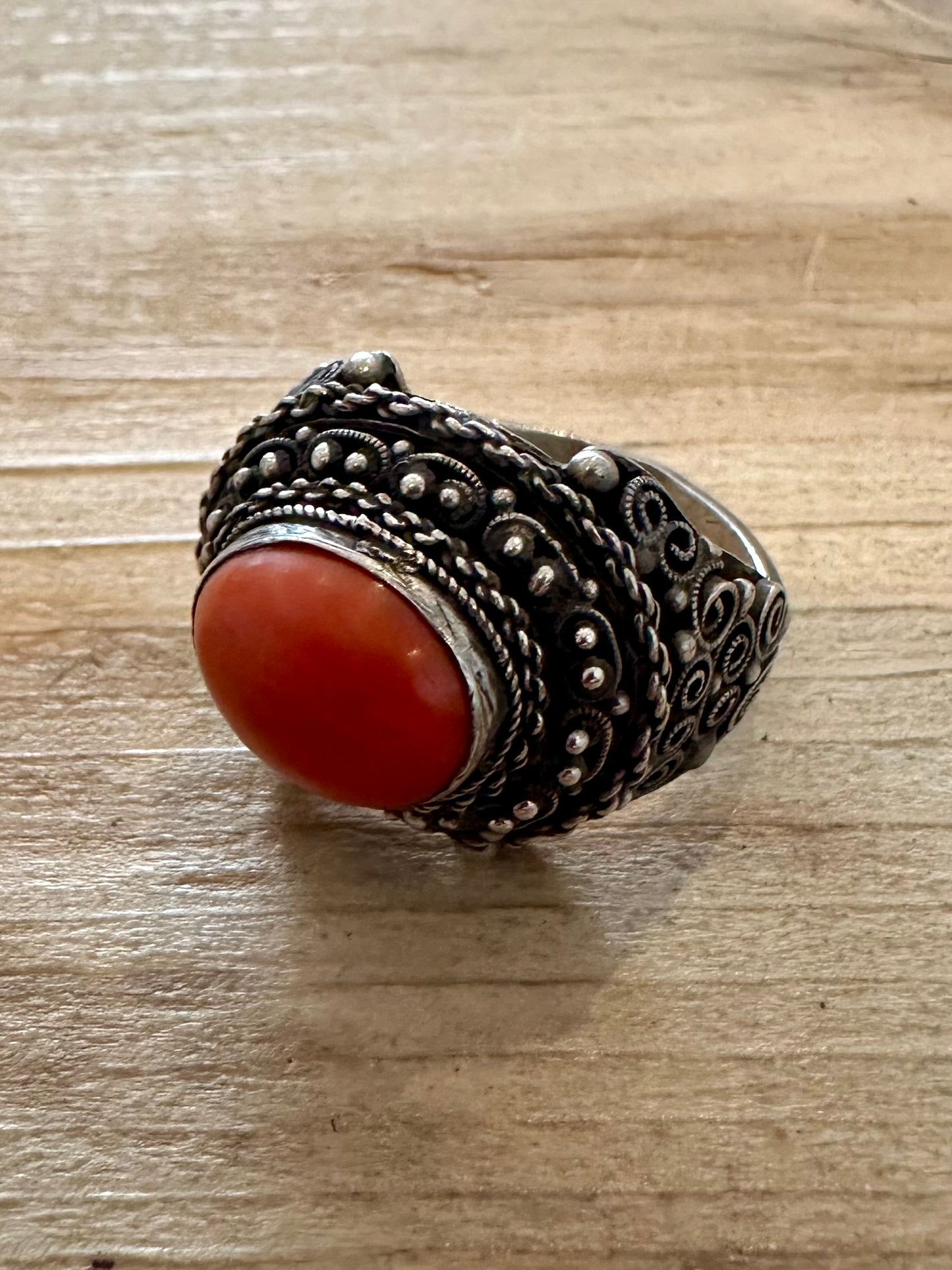 Vintage Coral Ornate Italia 925 Silver Size X Ring