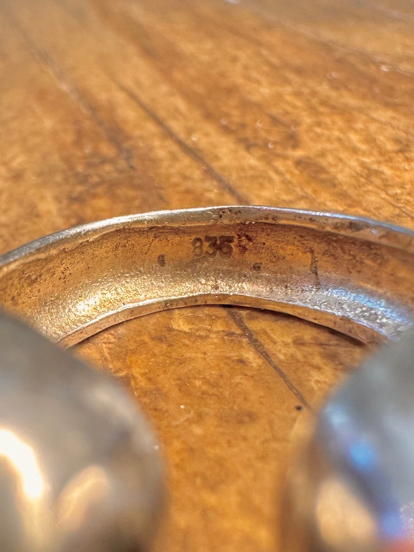 Abstrakter modernistischer kugelförmiger Ring aus 925er Sterlingsilber Größe K
