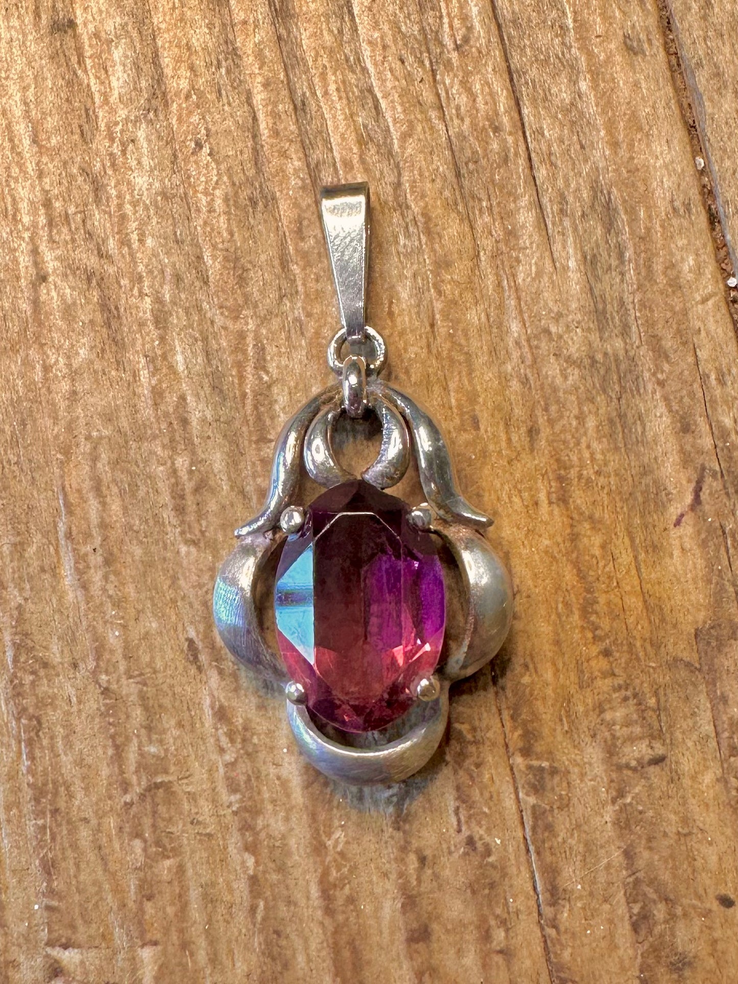 Faceted Purple Stone Ornate Mount 925 Sterling Silver Pendant