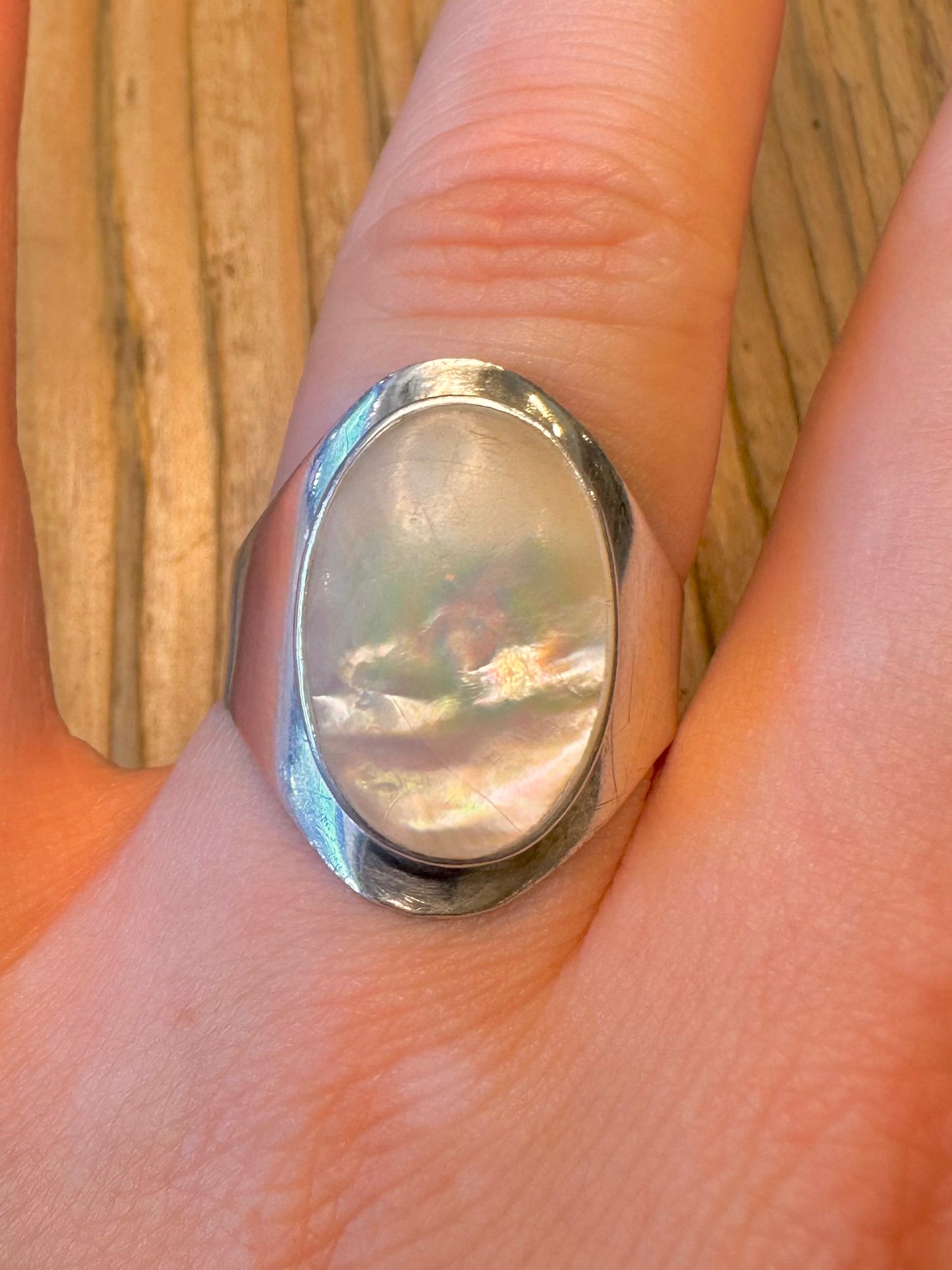 Iridescent Mother of Pearl 925 Sterling Silver Size T Ring