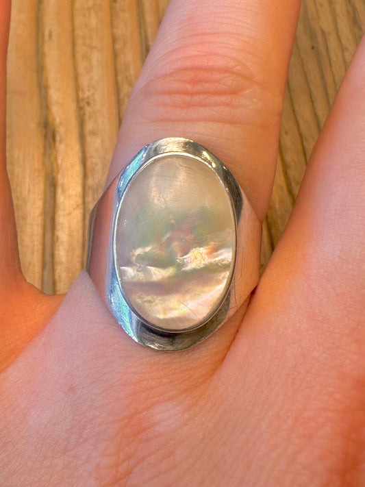 Iridescent Mother of Pearl 925 Sterling Silver Size T Ring