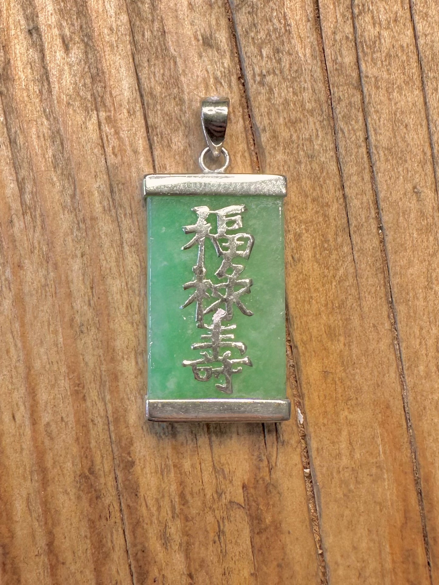 Jade-Rechteck-Glücksstern-Anhänger aus 925er Sterlingsilber