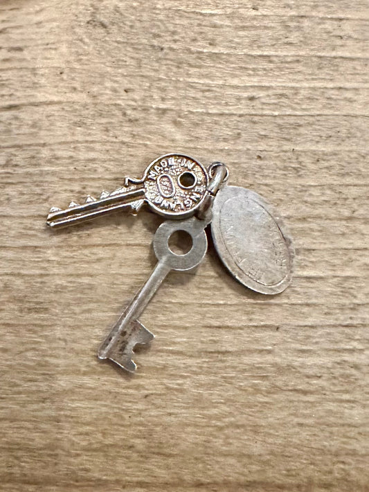 Vintage Set of Keys ‘If Found Return To’ 925 Silver Charm Pendant