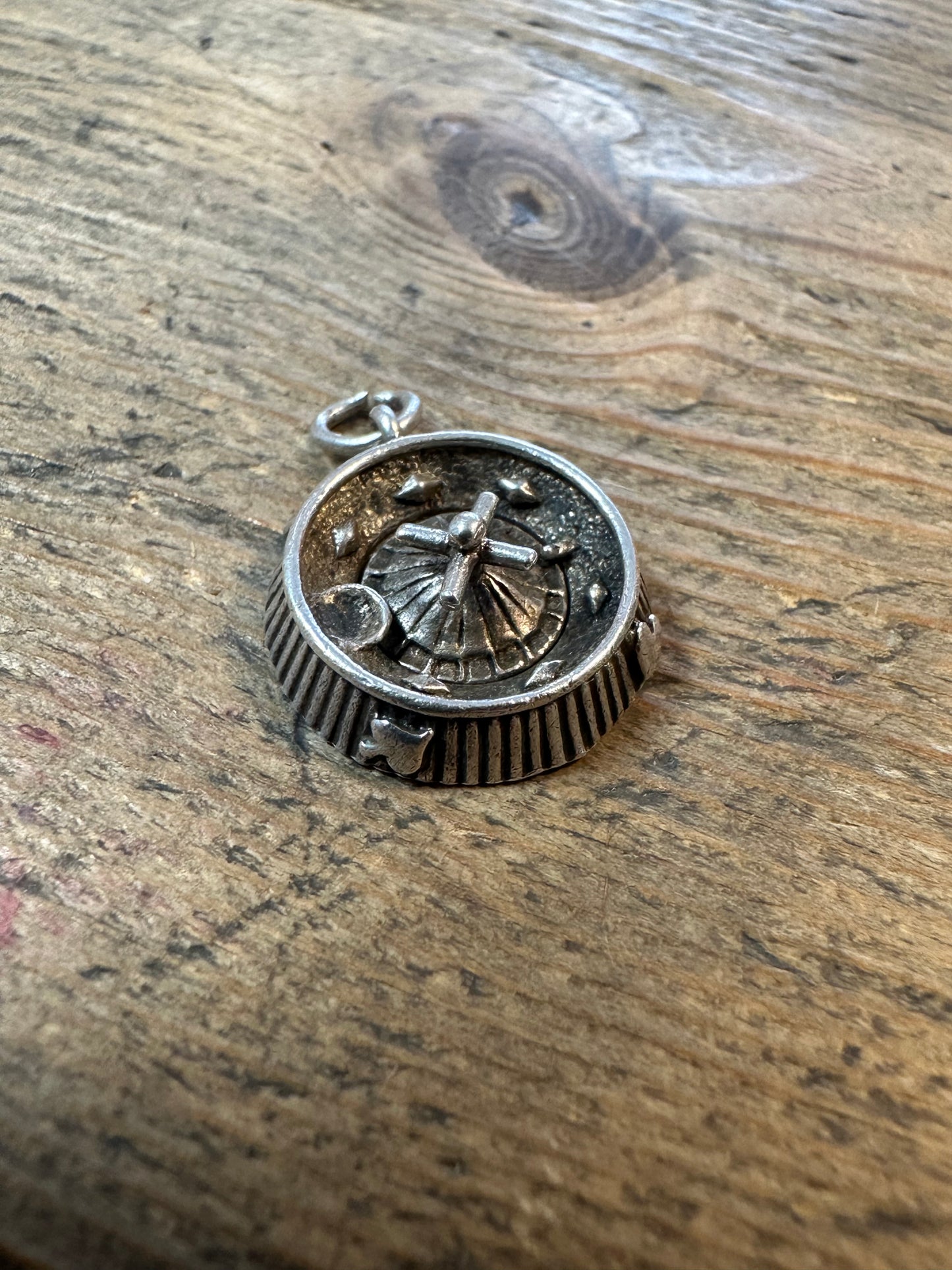 Vintage Detailed Casino Roulette Wheel 925 Silver Charm Pendant