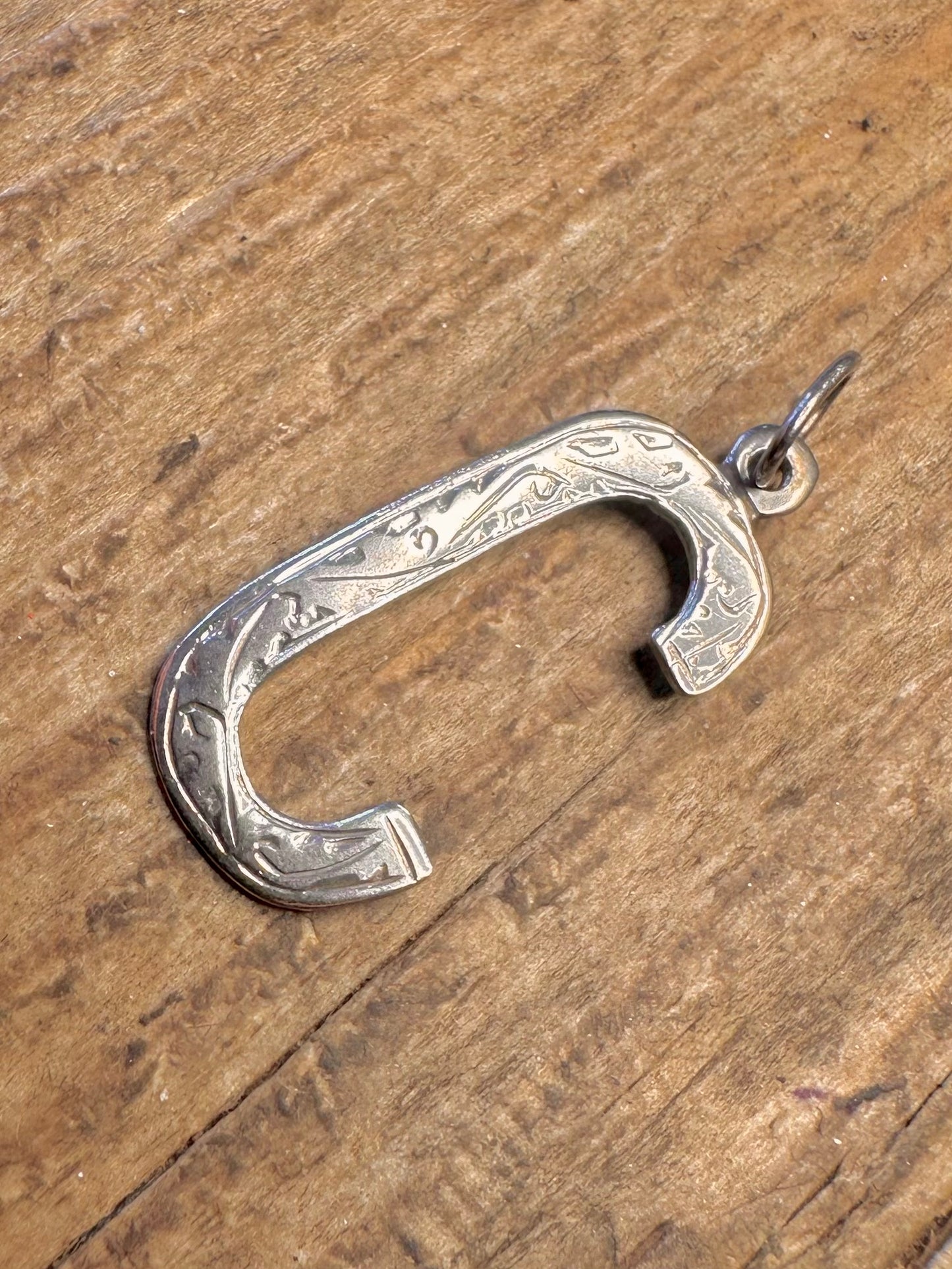 Buchstabe C Gravierter 925er Sterlingsilber-Anhänger