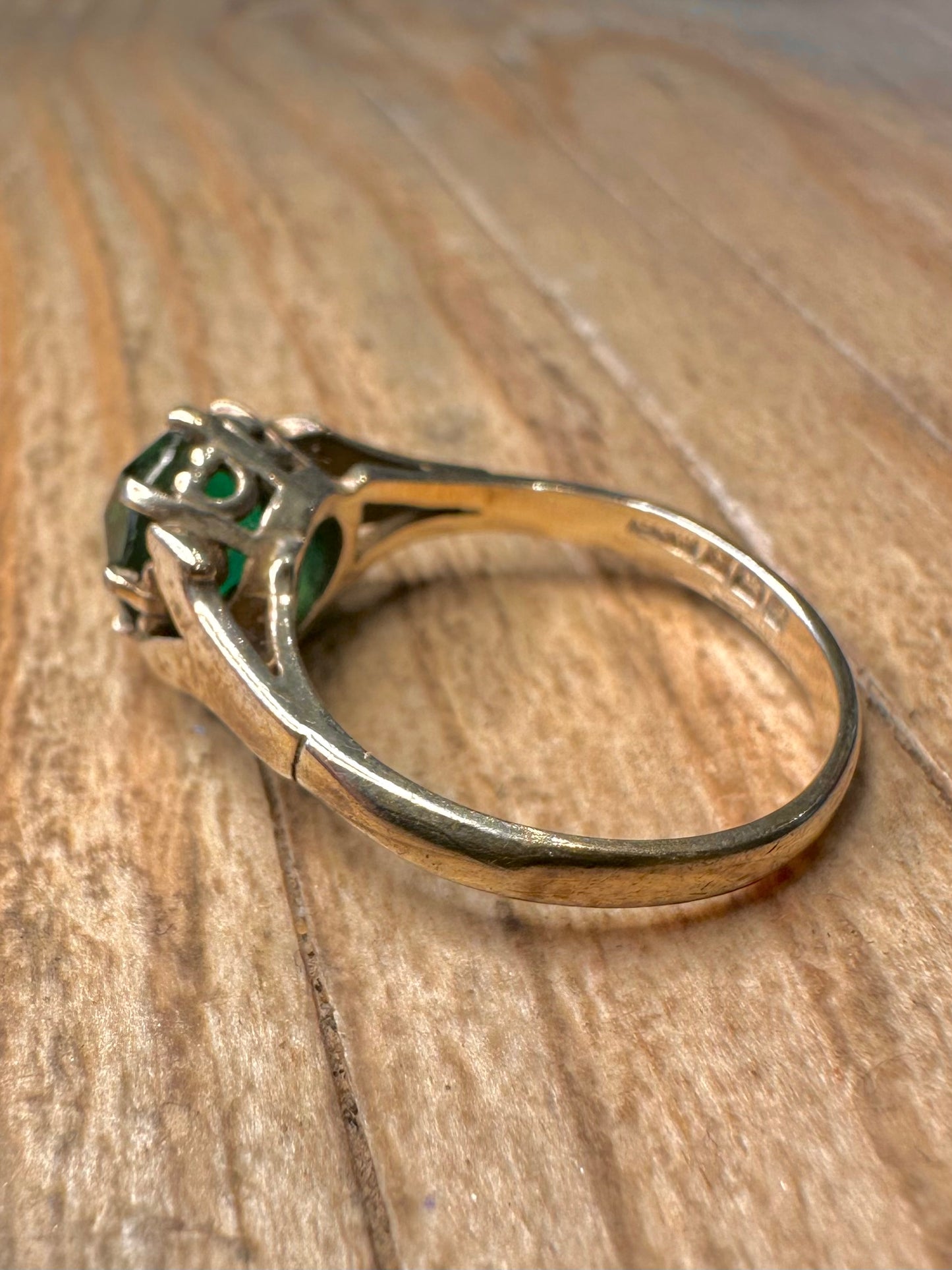 Vintage 1975 Green Stone Gold on 925 Sterling Silver Size N1/2 Ring