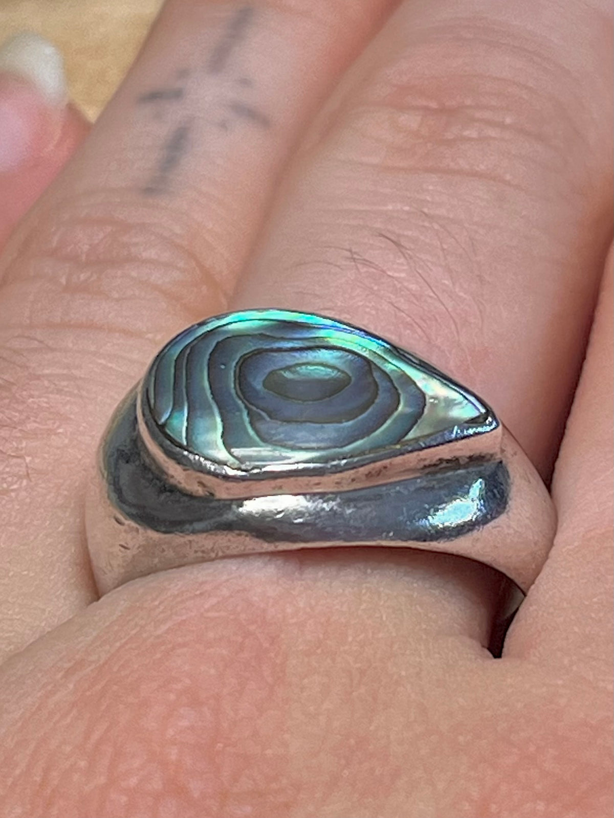 Modernist Abalone Tear Drop 925 Sterling Silver Size Q Ring